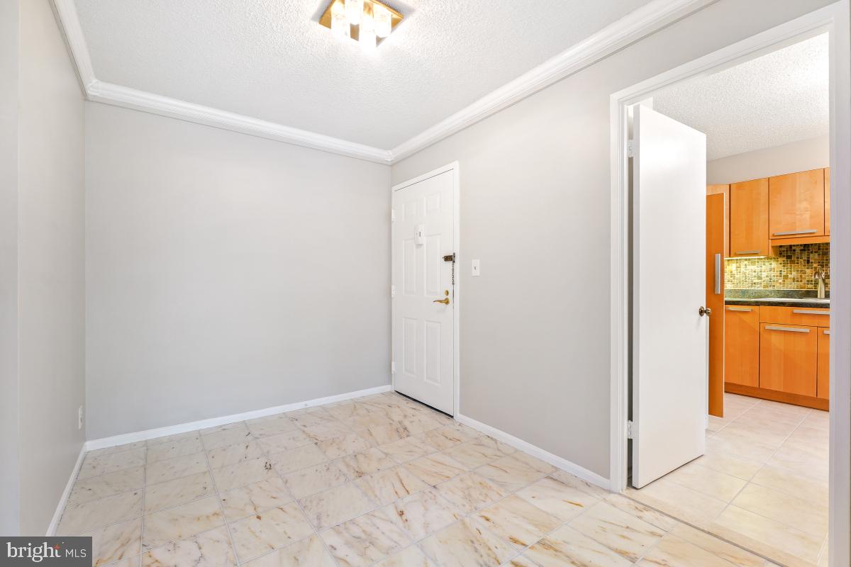 5902 MOUNT EAGLE DRIVE 718