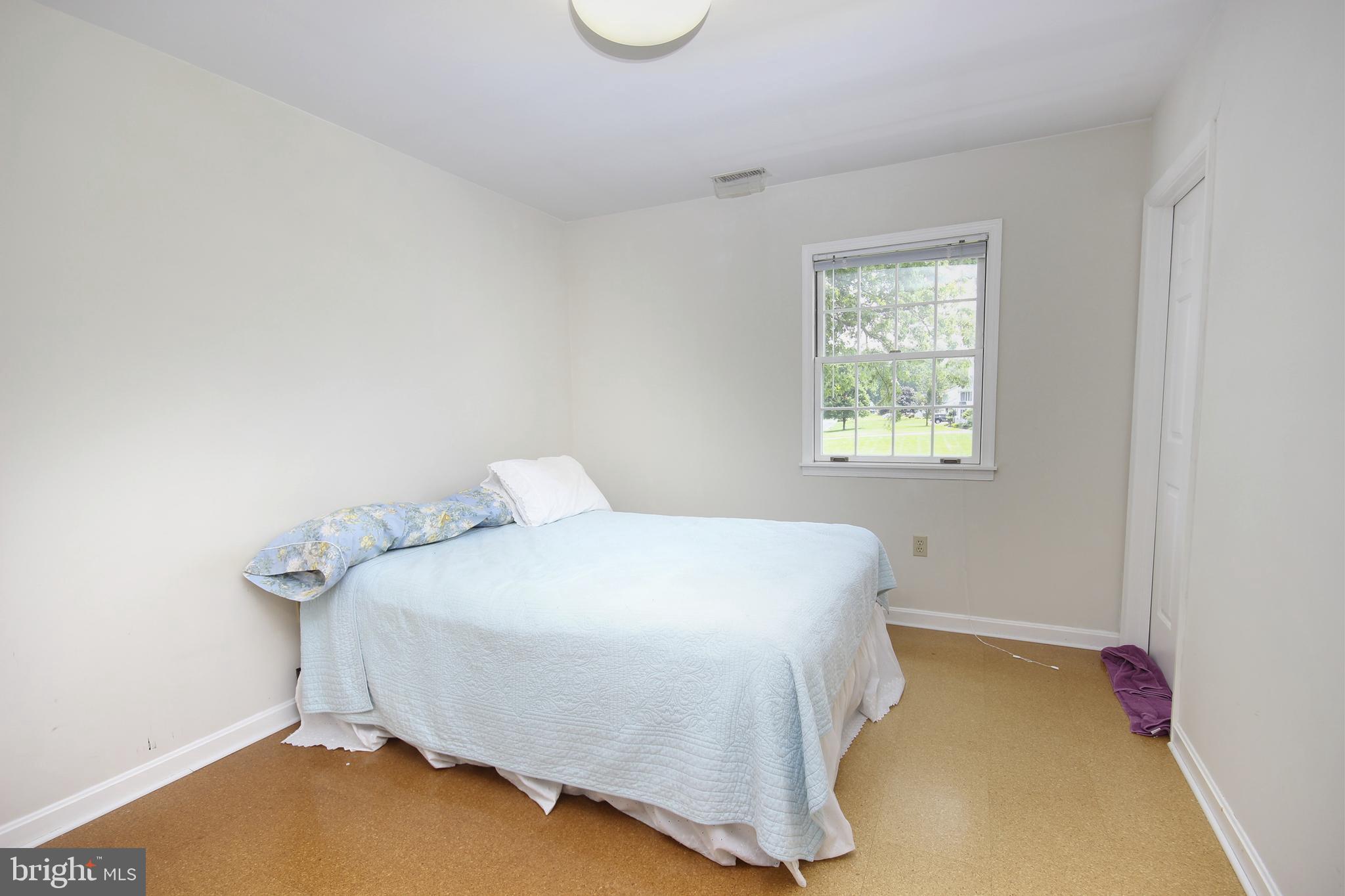 WESTBURY ACRES - Residential