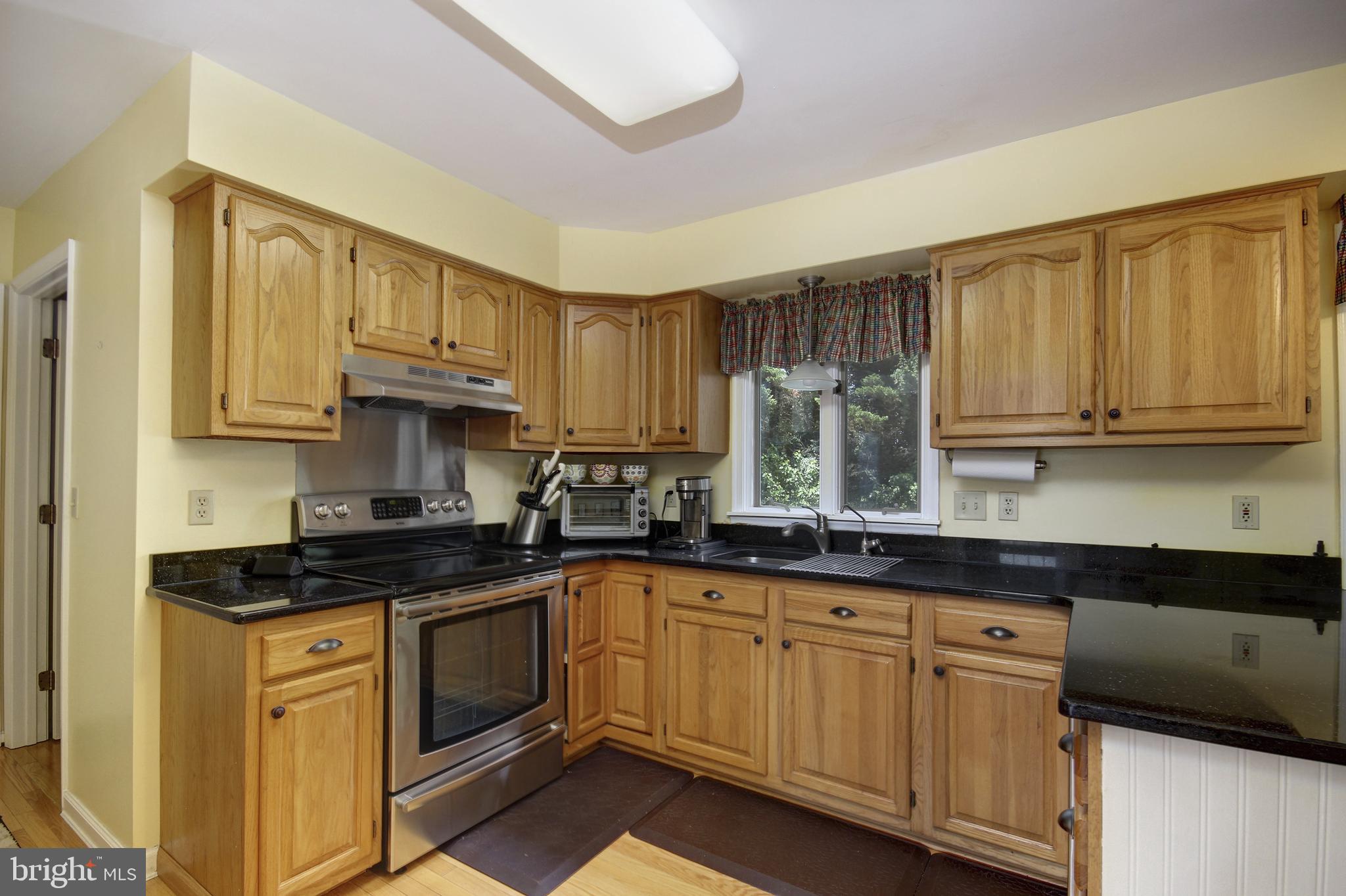 WESTBURY ACRES - Residential