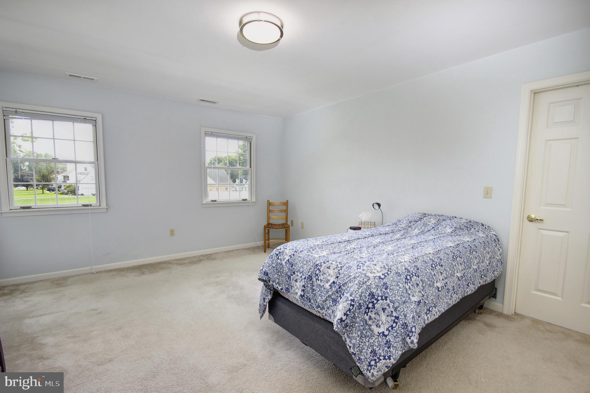 WESTBURY ACRES - Residential