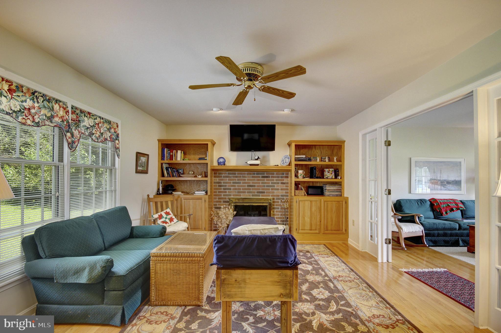 WESTBURY ACRES - Residential