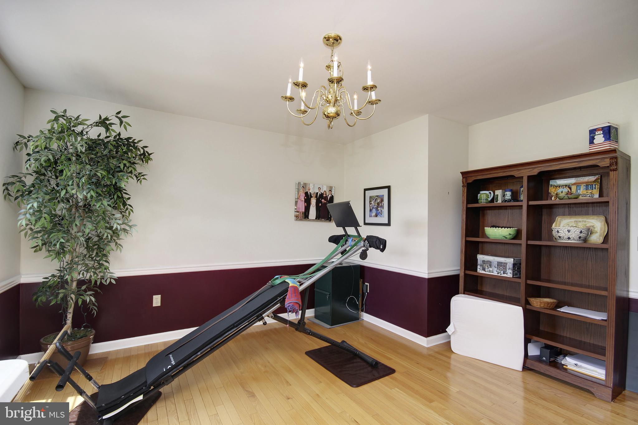 WESTBURY ACRES - Residential