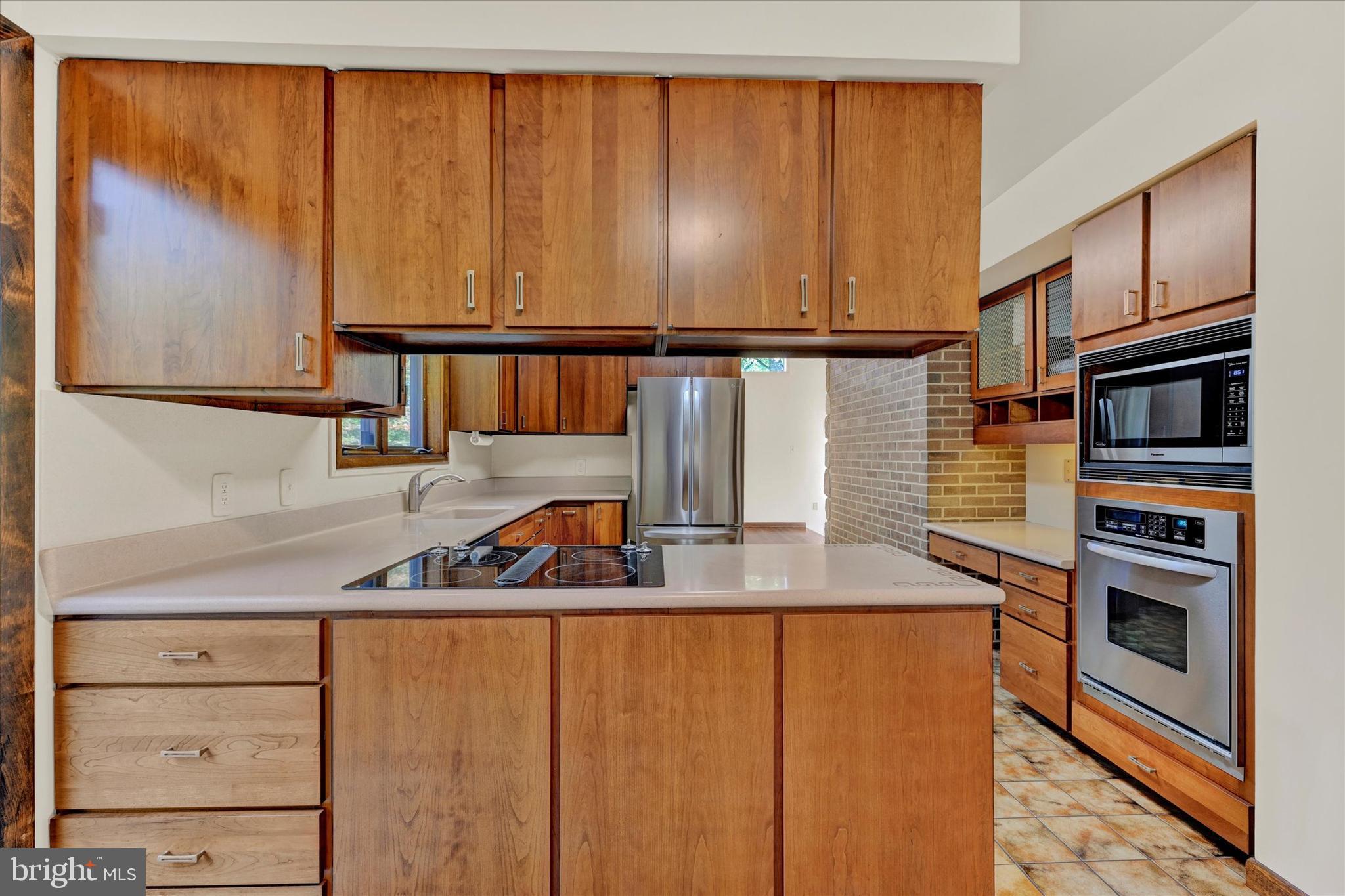 HIGHLANDS HUNT VALLEY - Residential