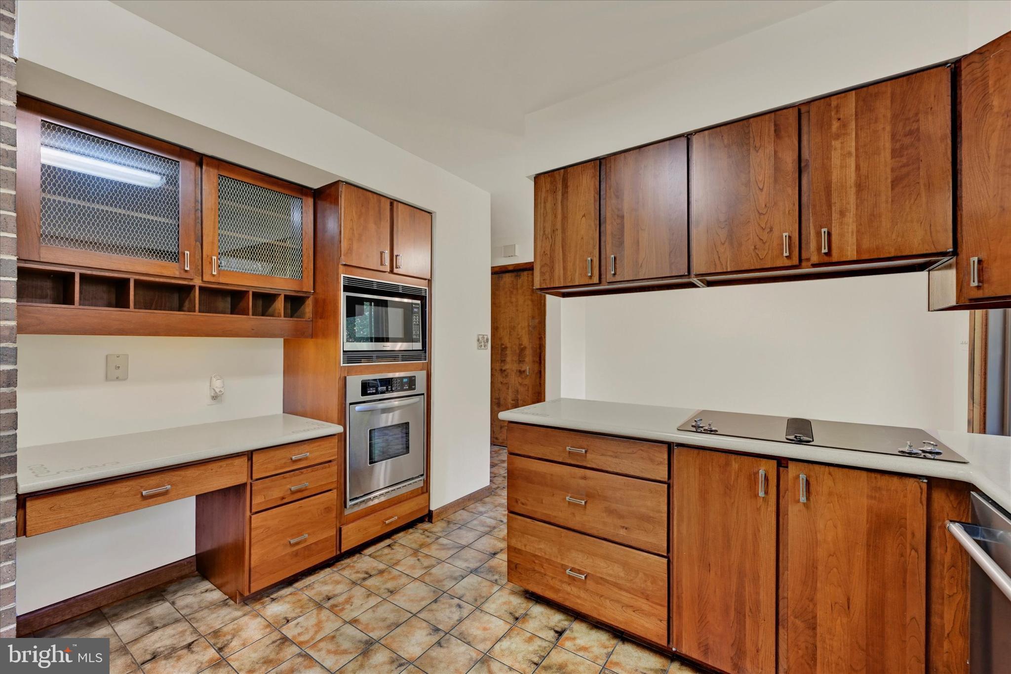 HIGHLANDS HUNT VALLEY - Residential