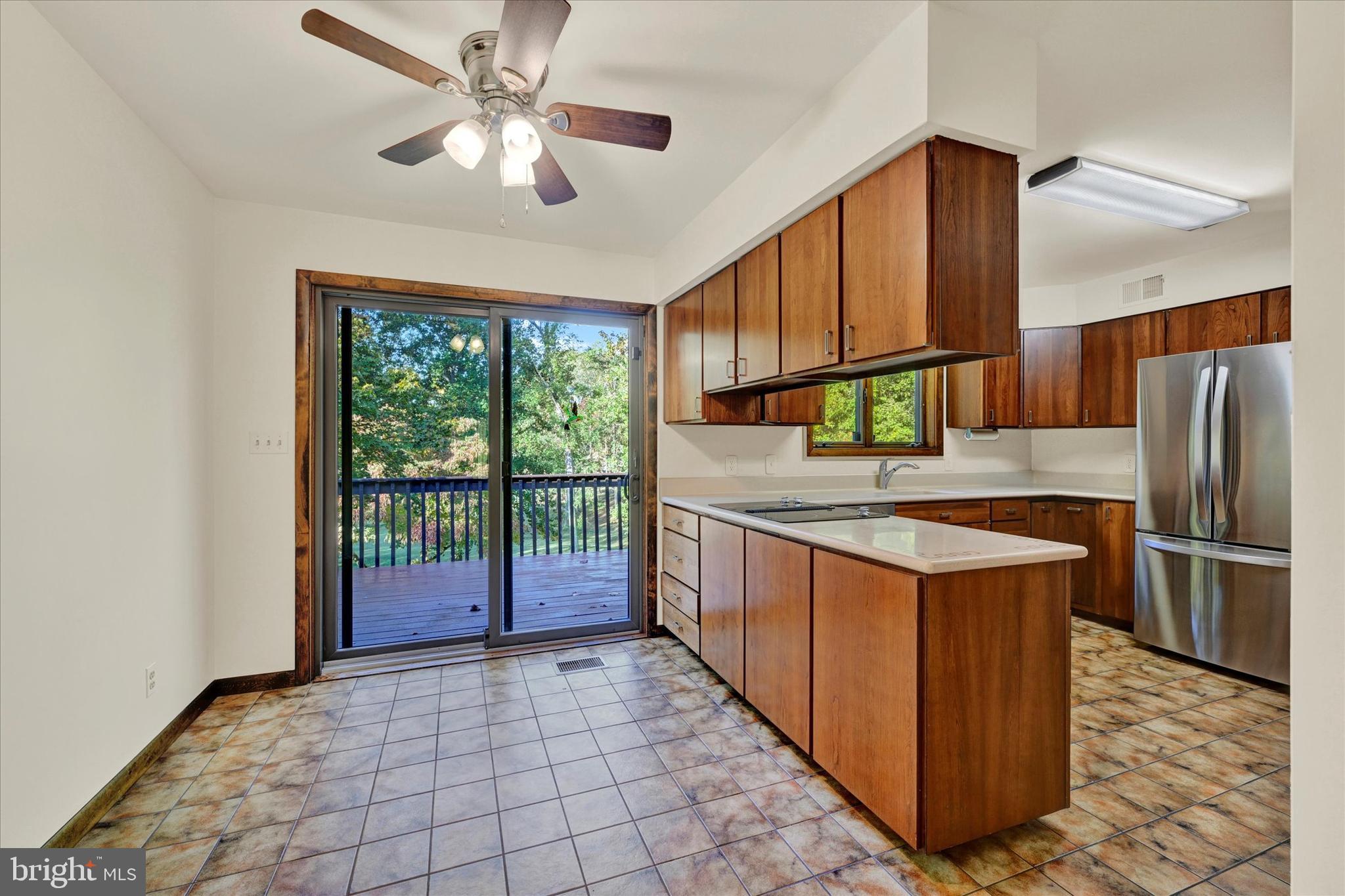 HIGHLANDS HUNT VALLEY - Residential