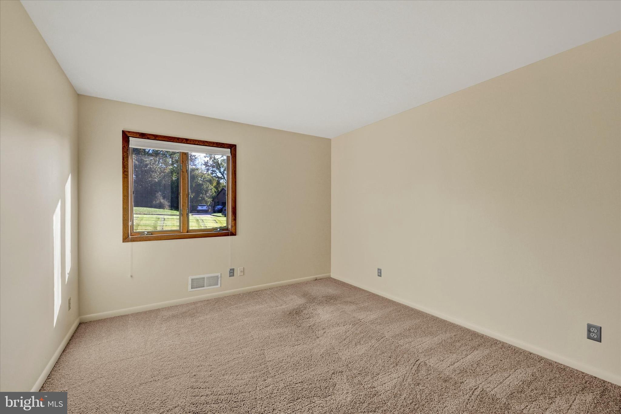 HIGHLANDS HUNT VALLEY - Residential