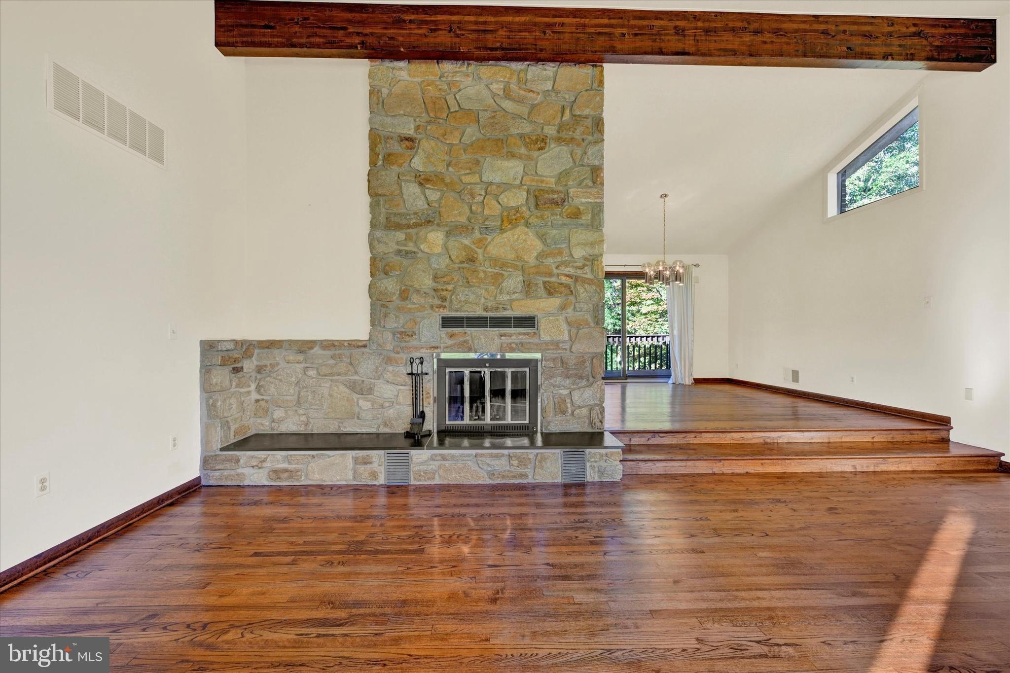 2126 HIGHLAND RIDGE DRIVE