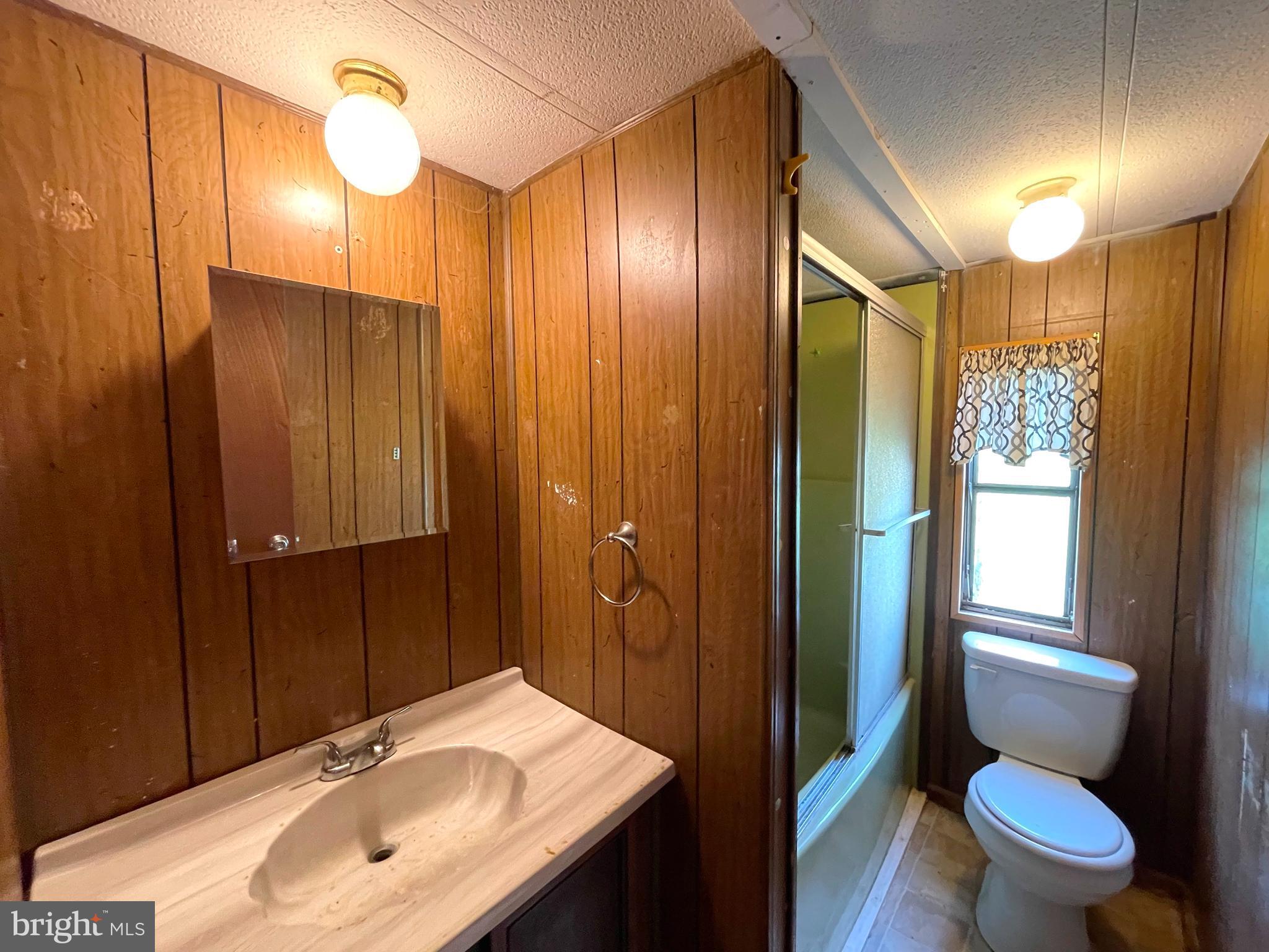 WALDORF TERRACE SUB - Residential Lease