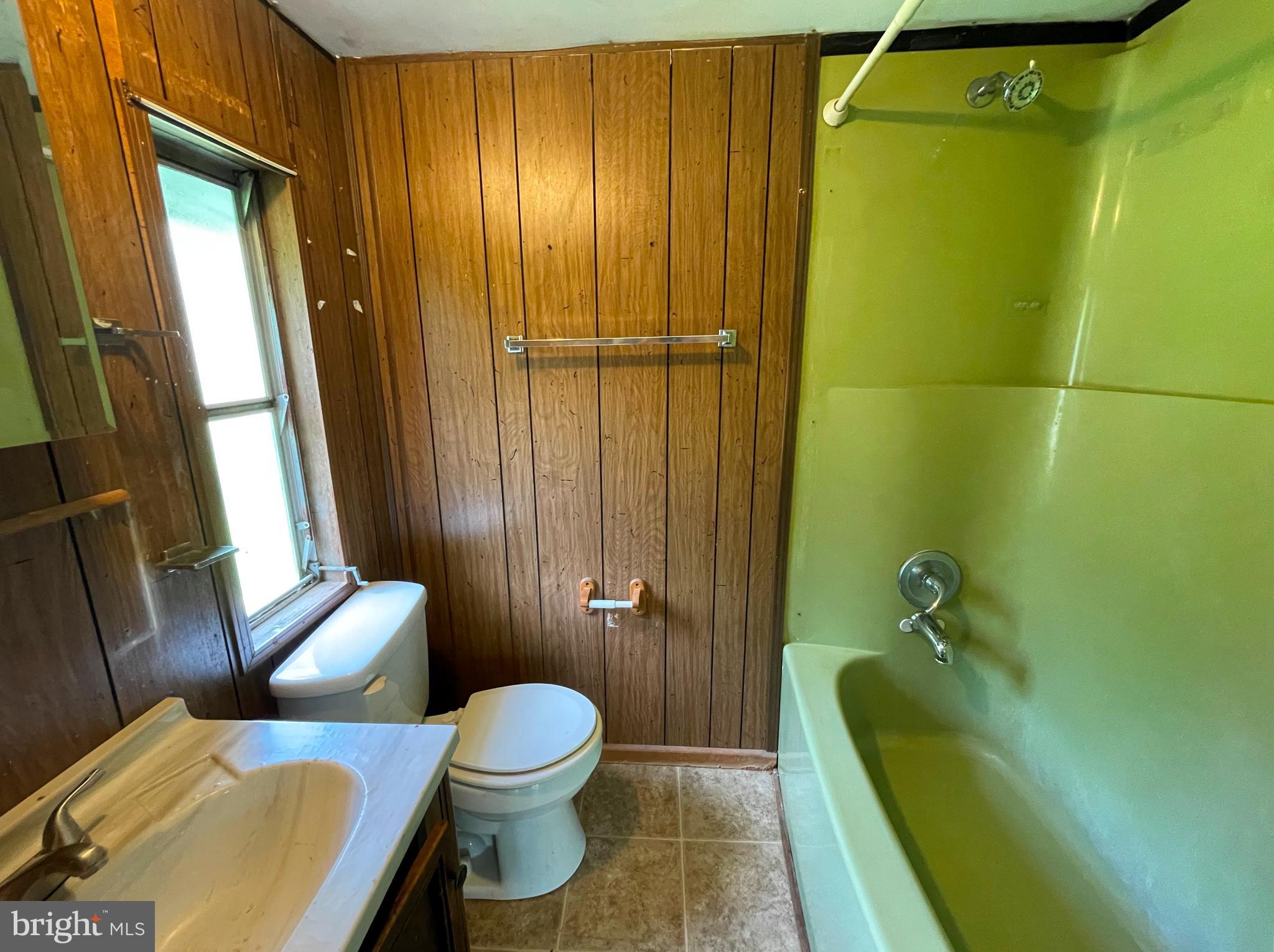 WALDORF TERRACE SUB - Residential Lease