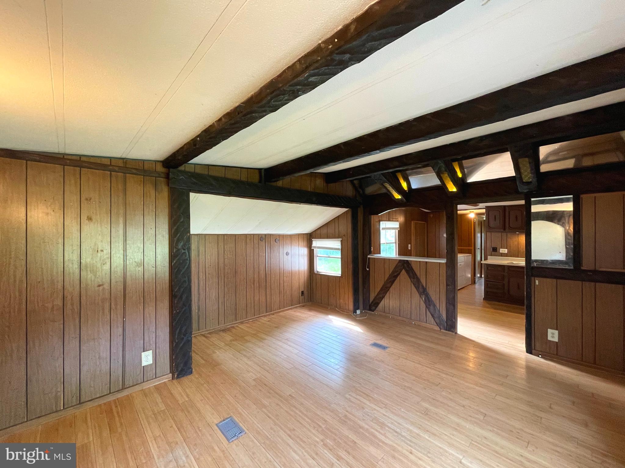 WALDORF TERRACE SUB - Residential Lease