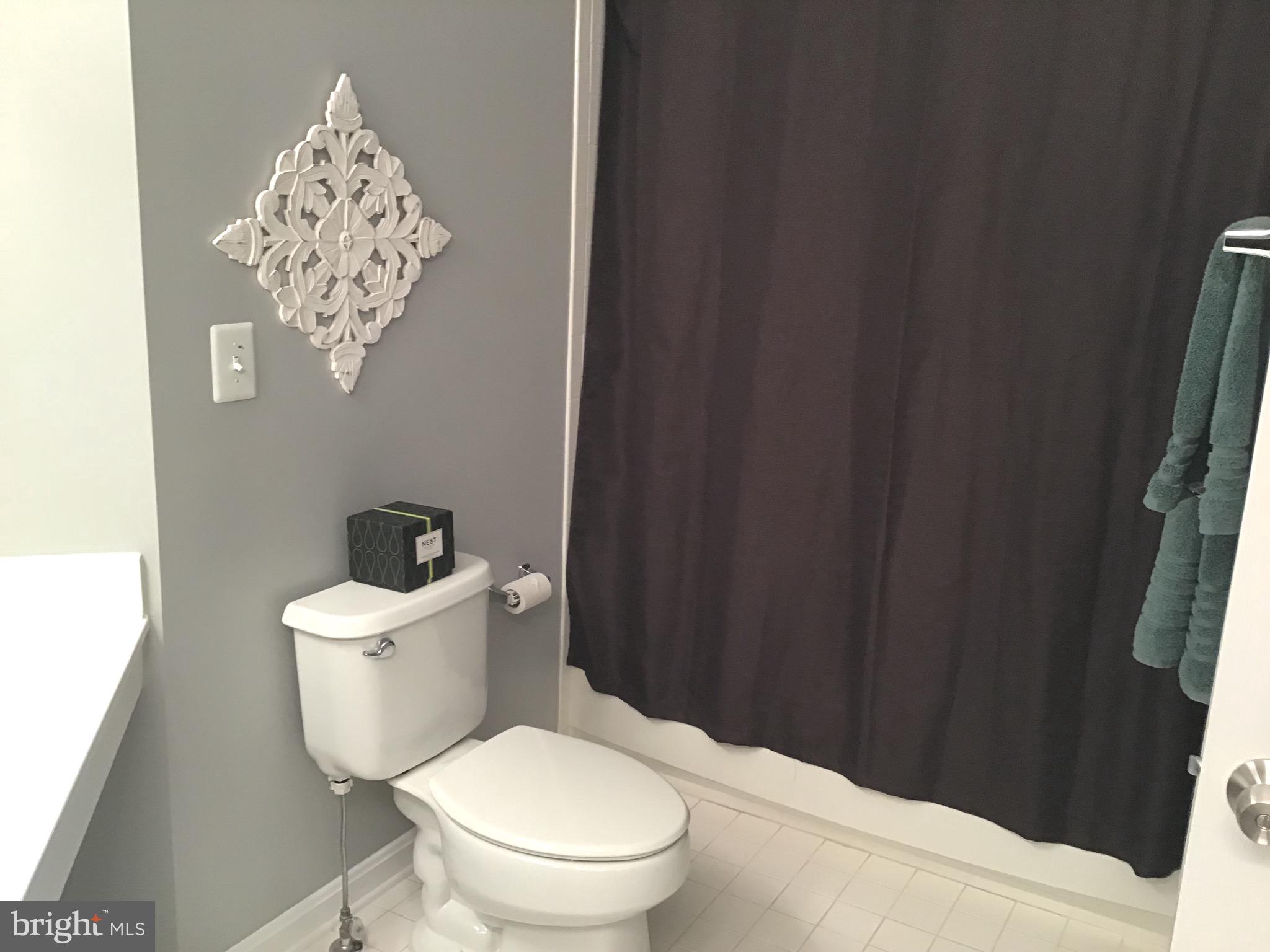 RIVERBEND AT CASCADES - Residential Lease