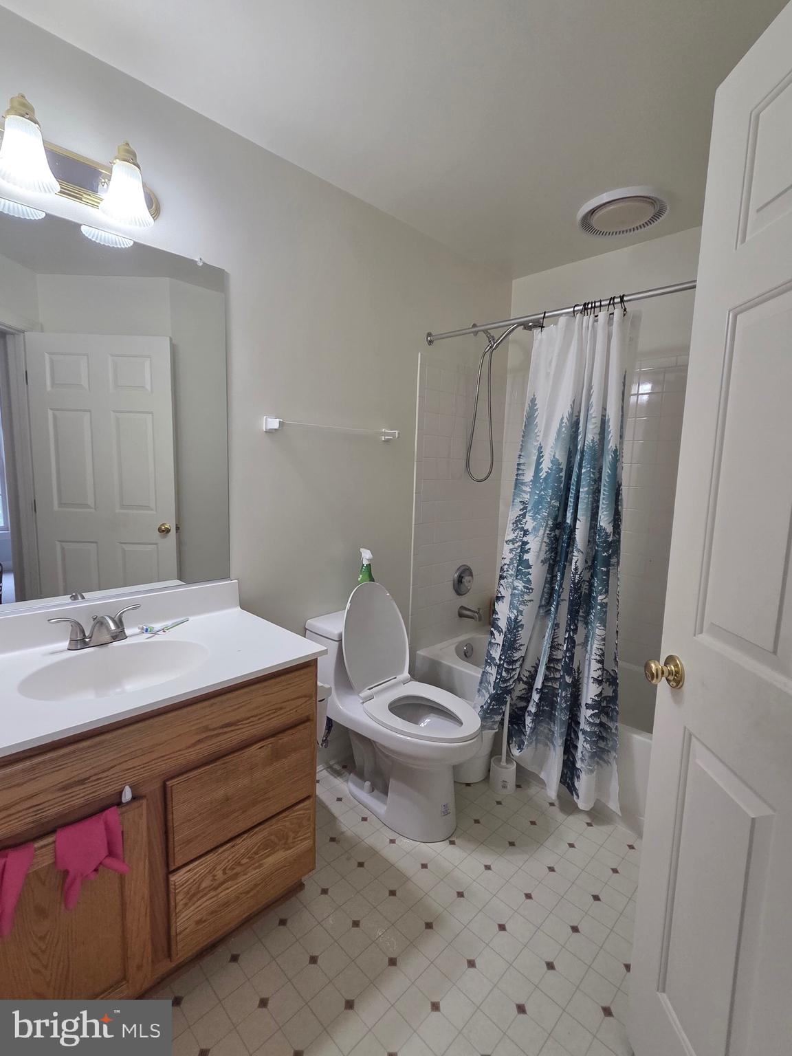 JEFFERSON PARK - Residential Lease