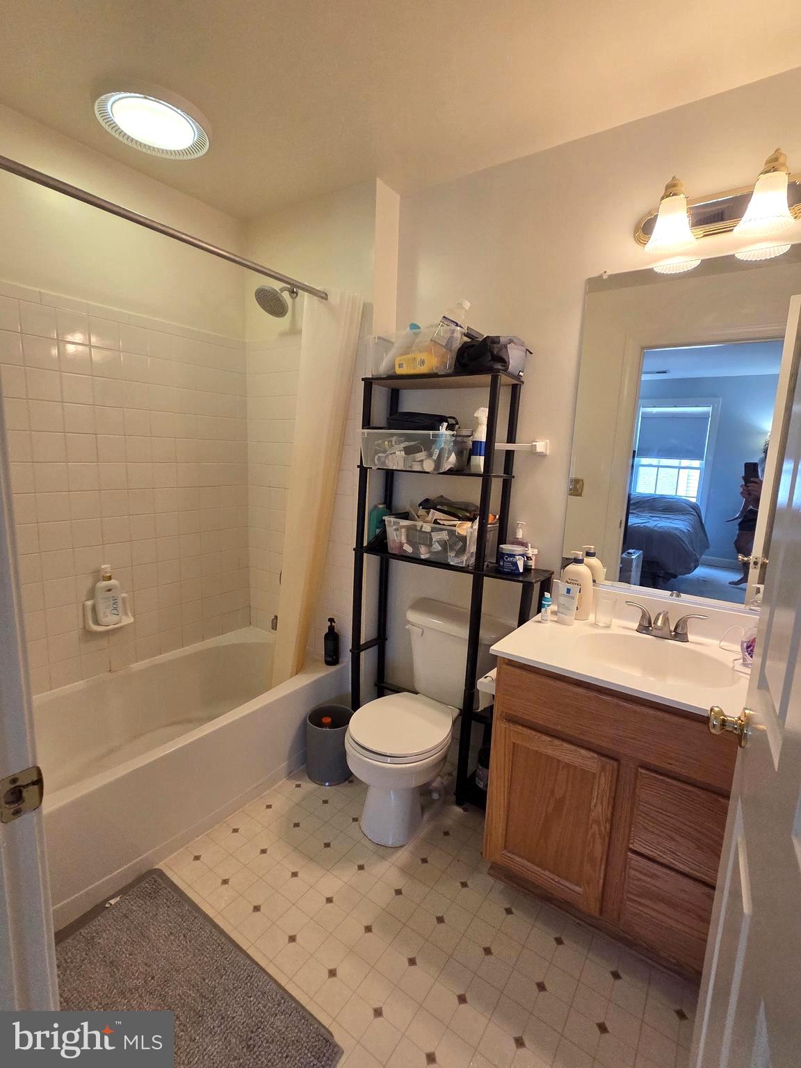 JEFFERSON PARK - Residential Lease