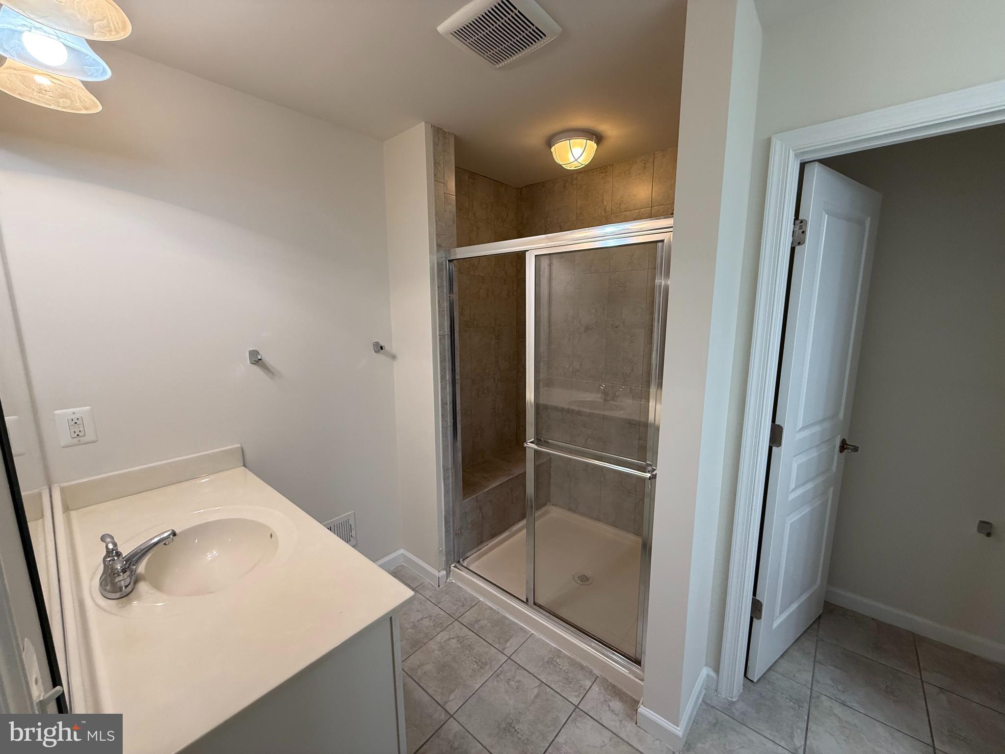 CHESTERFIELD A CONDOMINIUM - Residential Lease