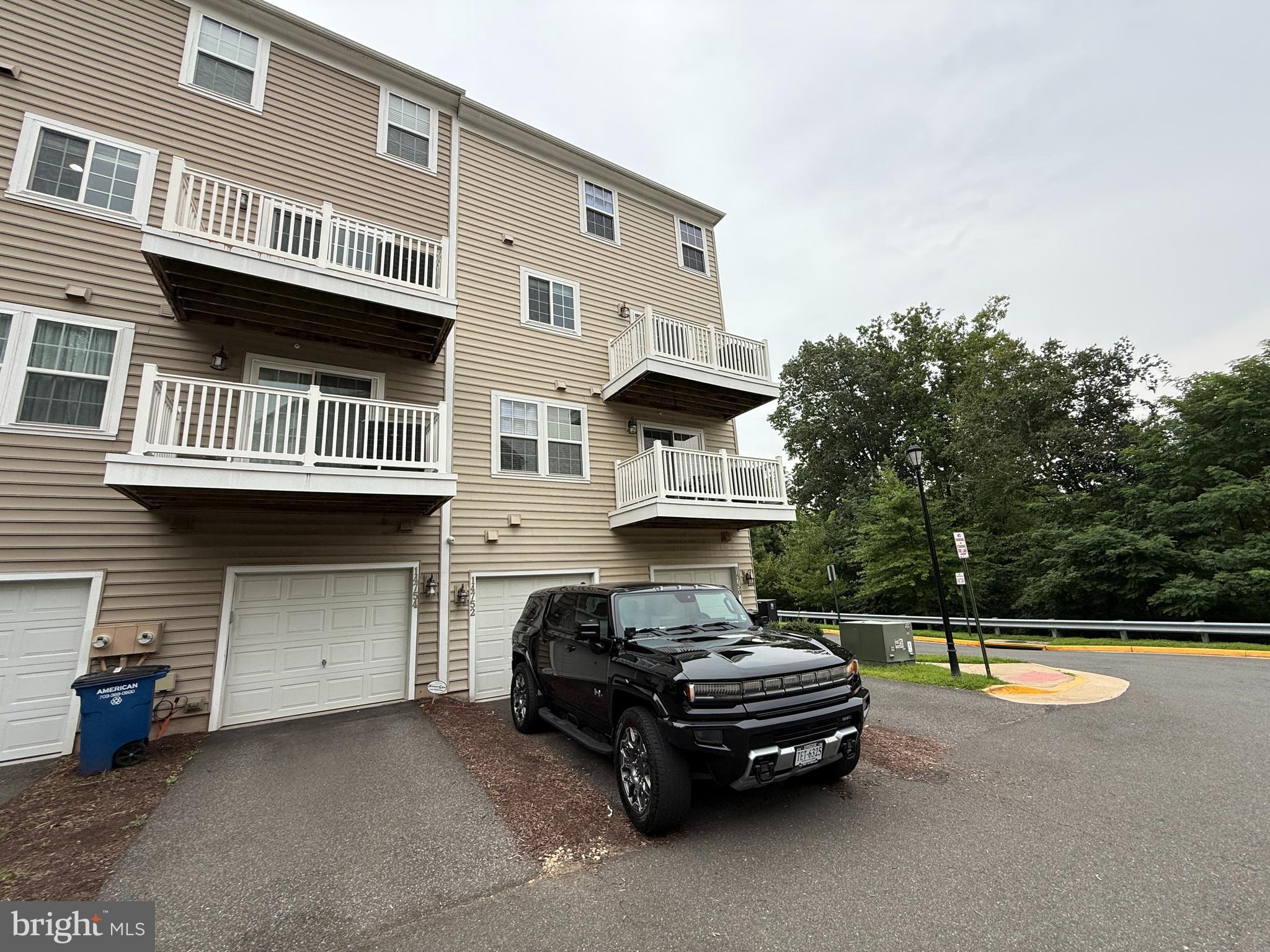 CHESTERFIELD A CONDOMINIUM - Residential Lease