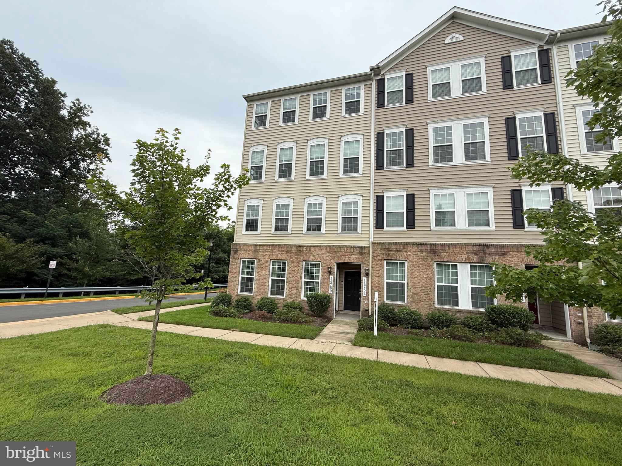 CHESTERFIELD A CONDOMINIUM - Residential Lease