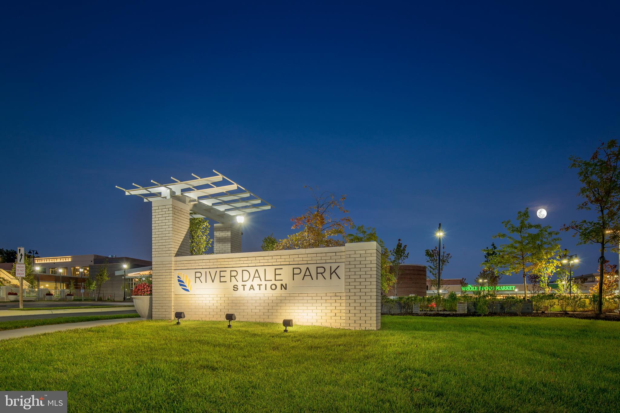 GATEWAY WEST - Residential