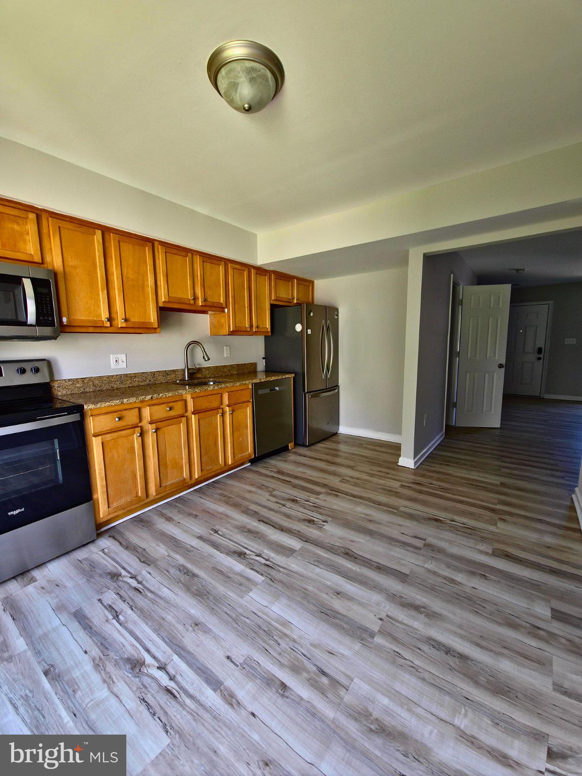 546 WELLINGTON COURT