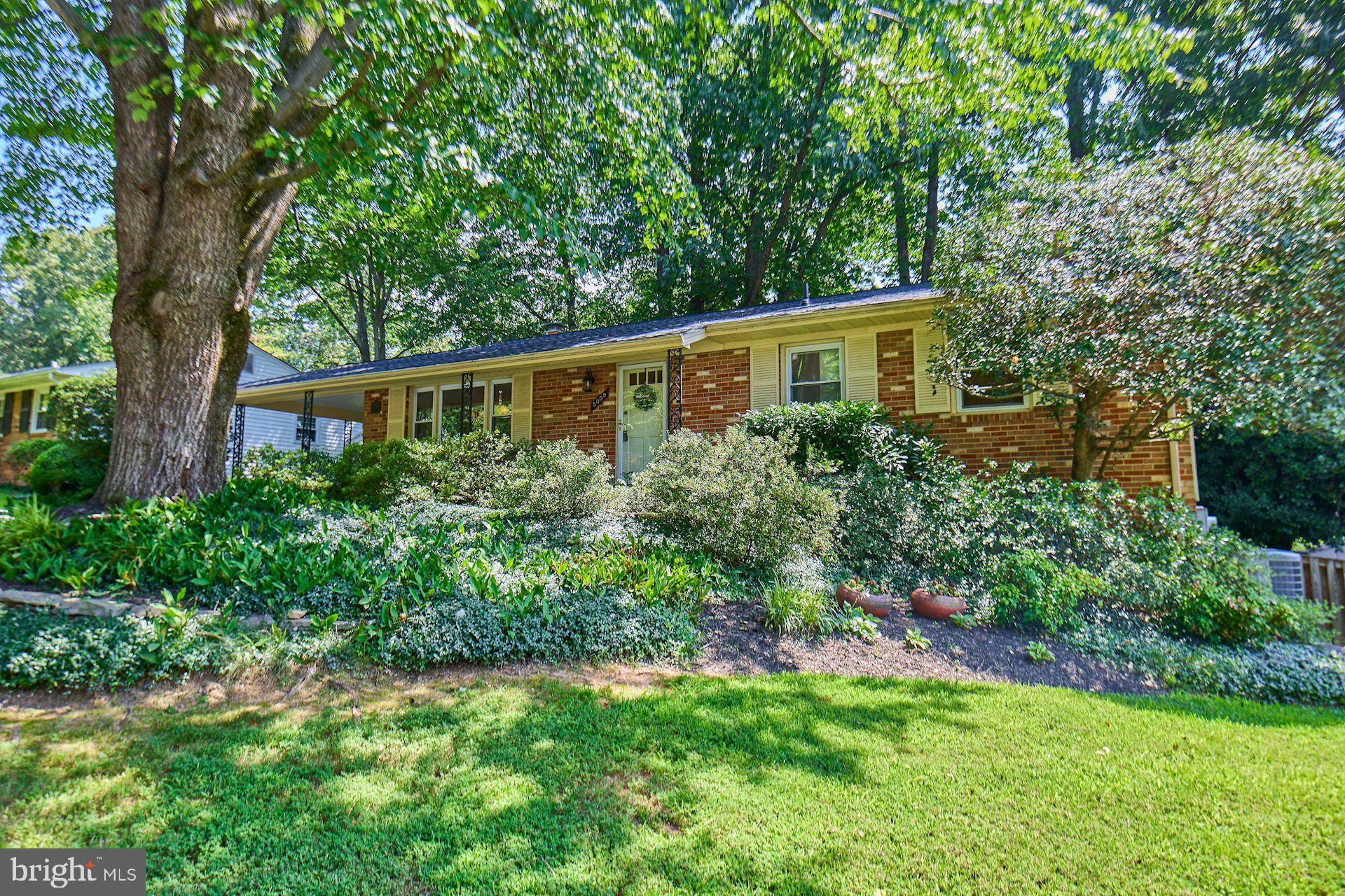 5009 LONE OAK PLACE