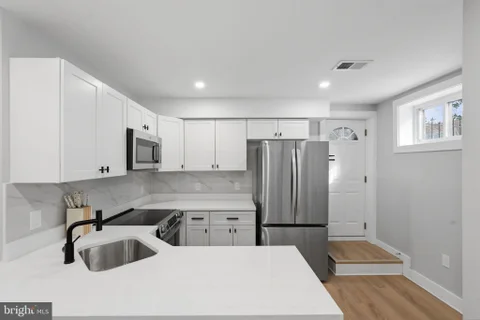 MLS: DCDC2244006
