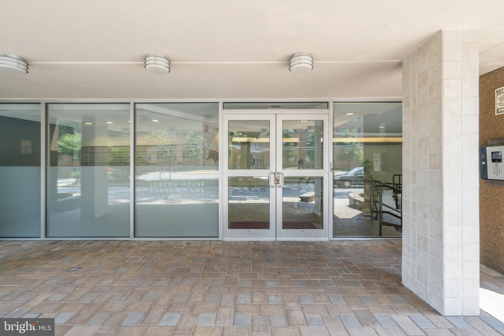 LORCOM HOUSE - Residential Lease