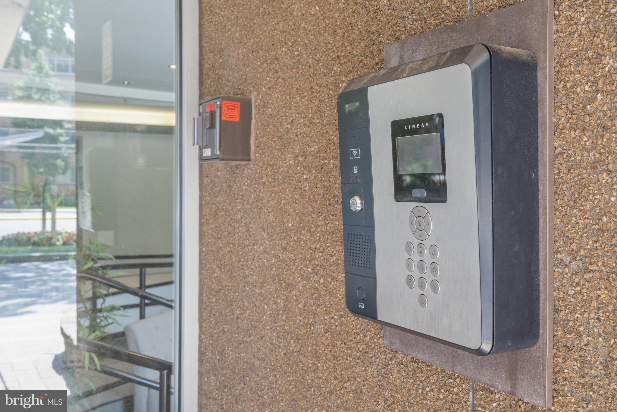 LORCOM HOUSE - Residential Lease