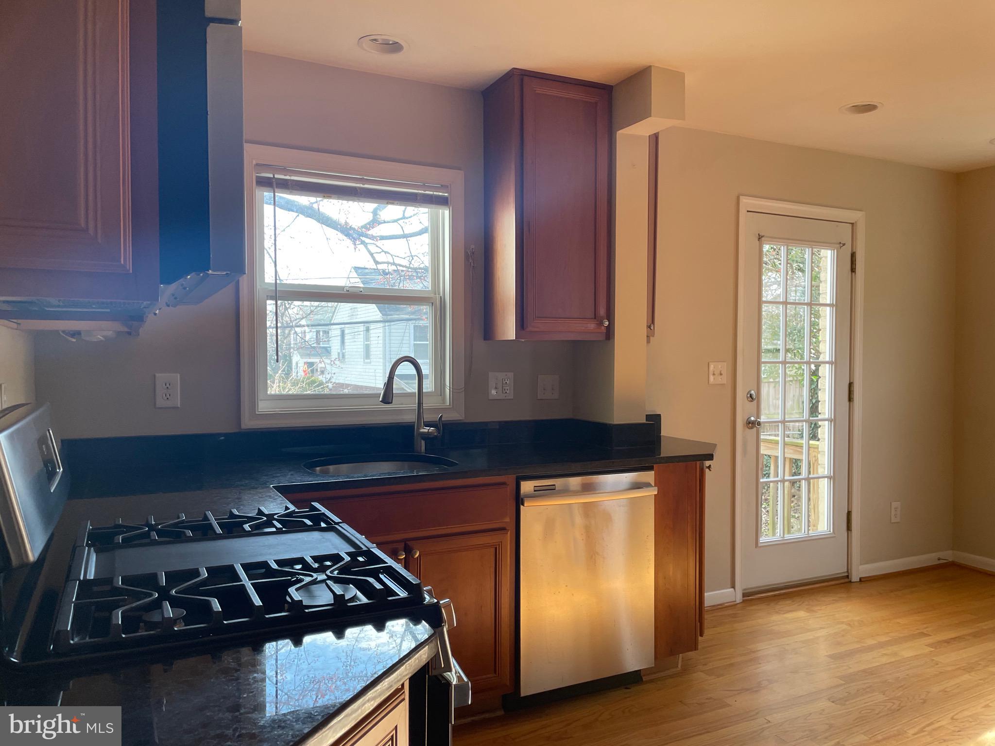 JEFFERSON MANOR - Residential Lease