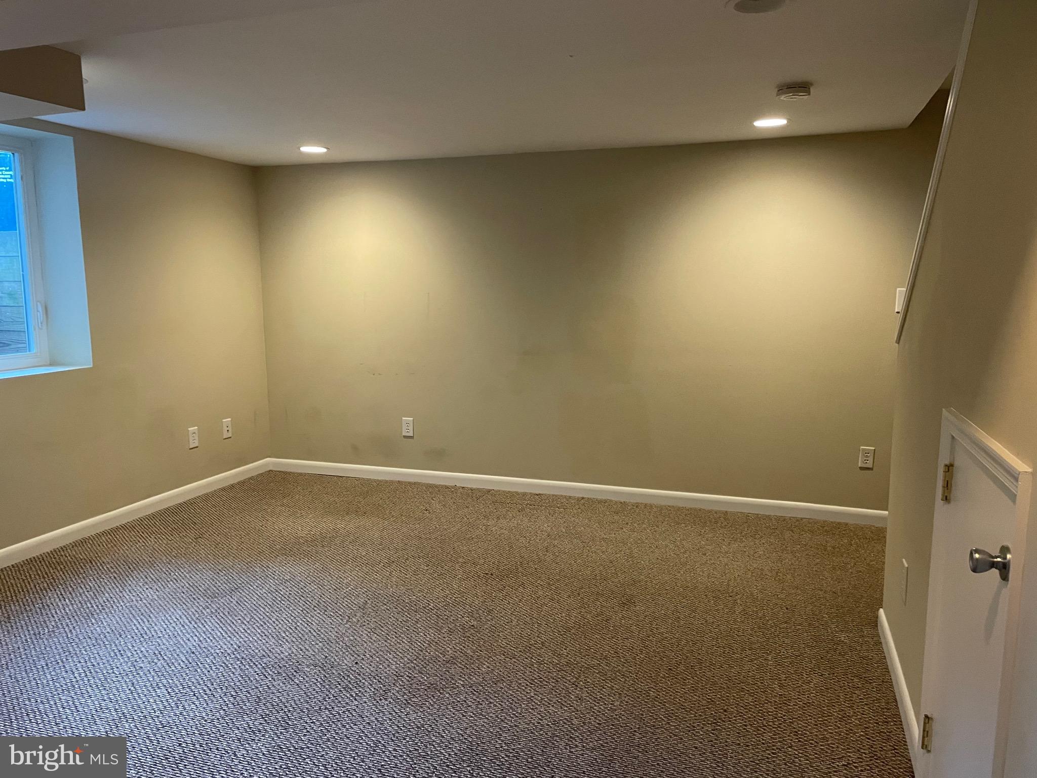 JEFFERSON MANOR - Residential Lease