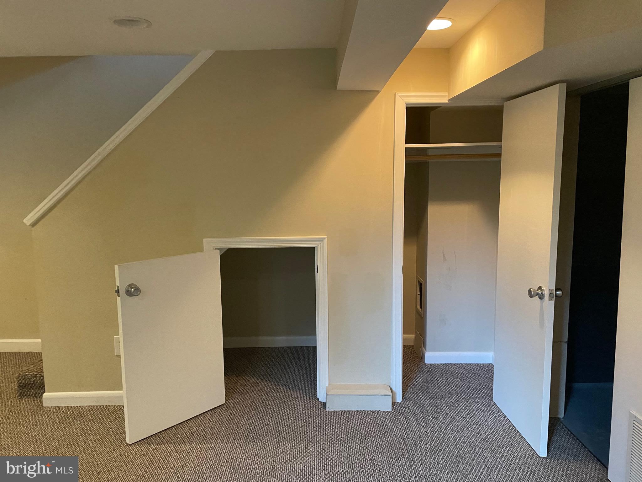 JEFFERSON MANOR - Residential Lease