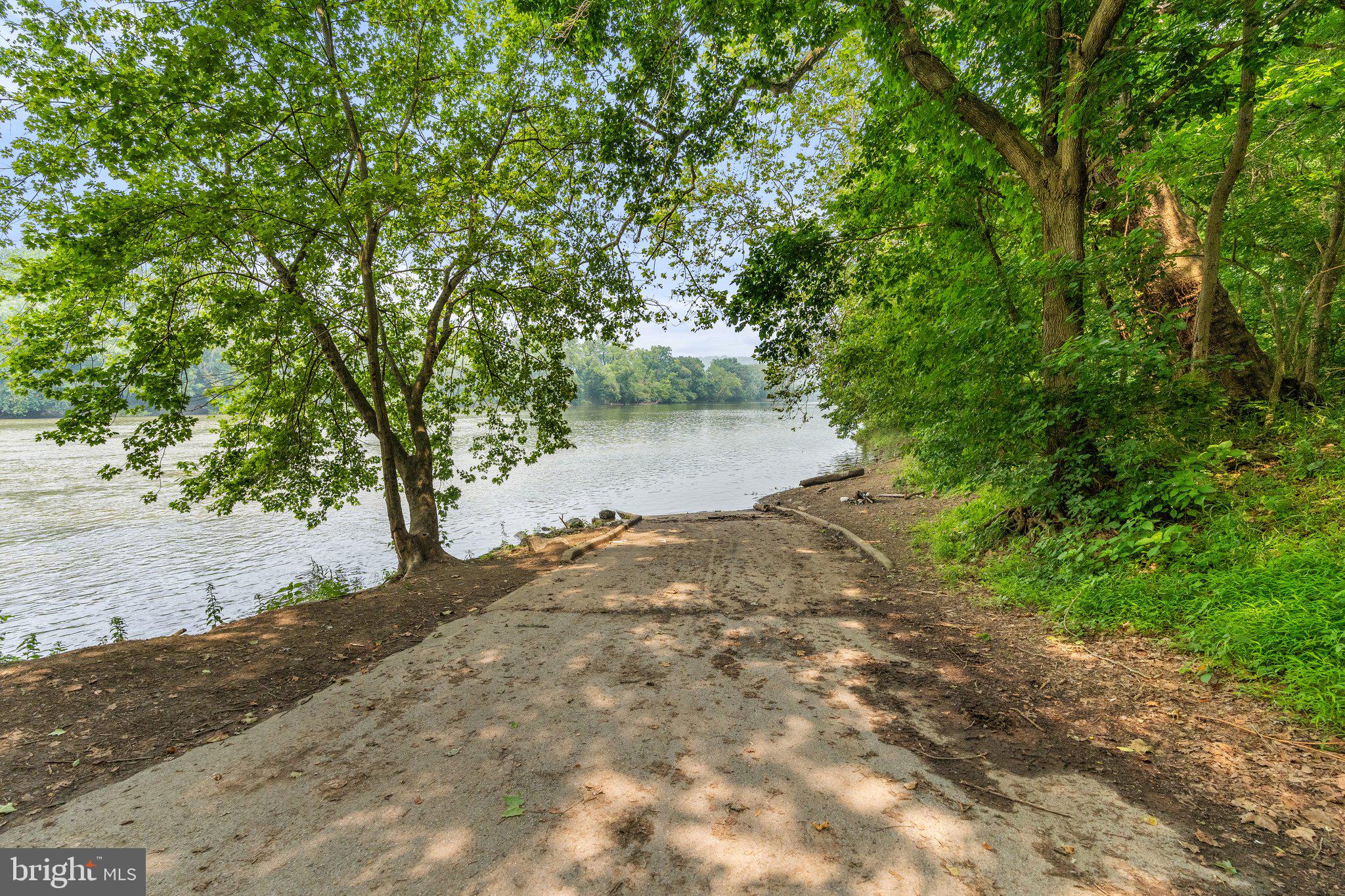 RIVER VIEW PARK - Residential