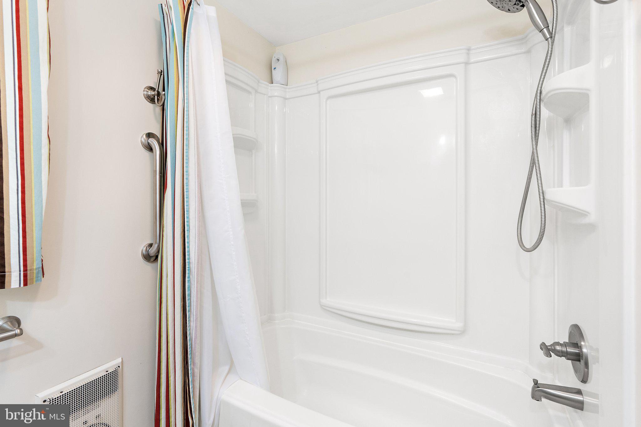 RIVER VIEW PARK - Residential