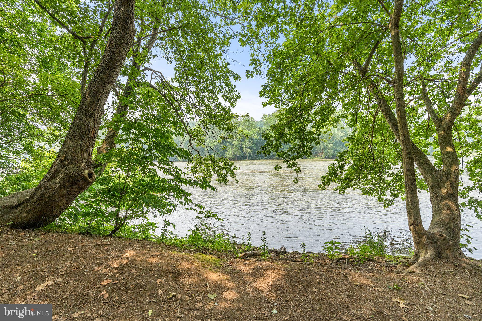 RIVER VIEW PARK - Residential