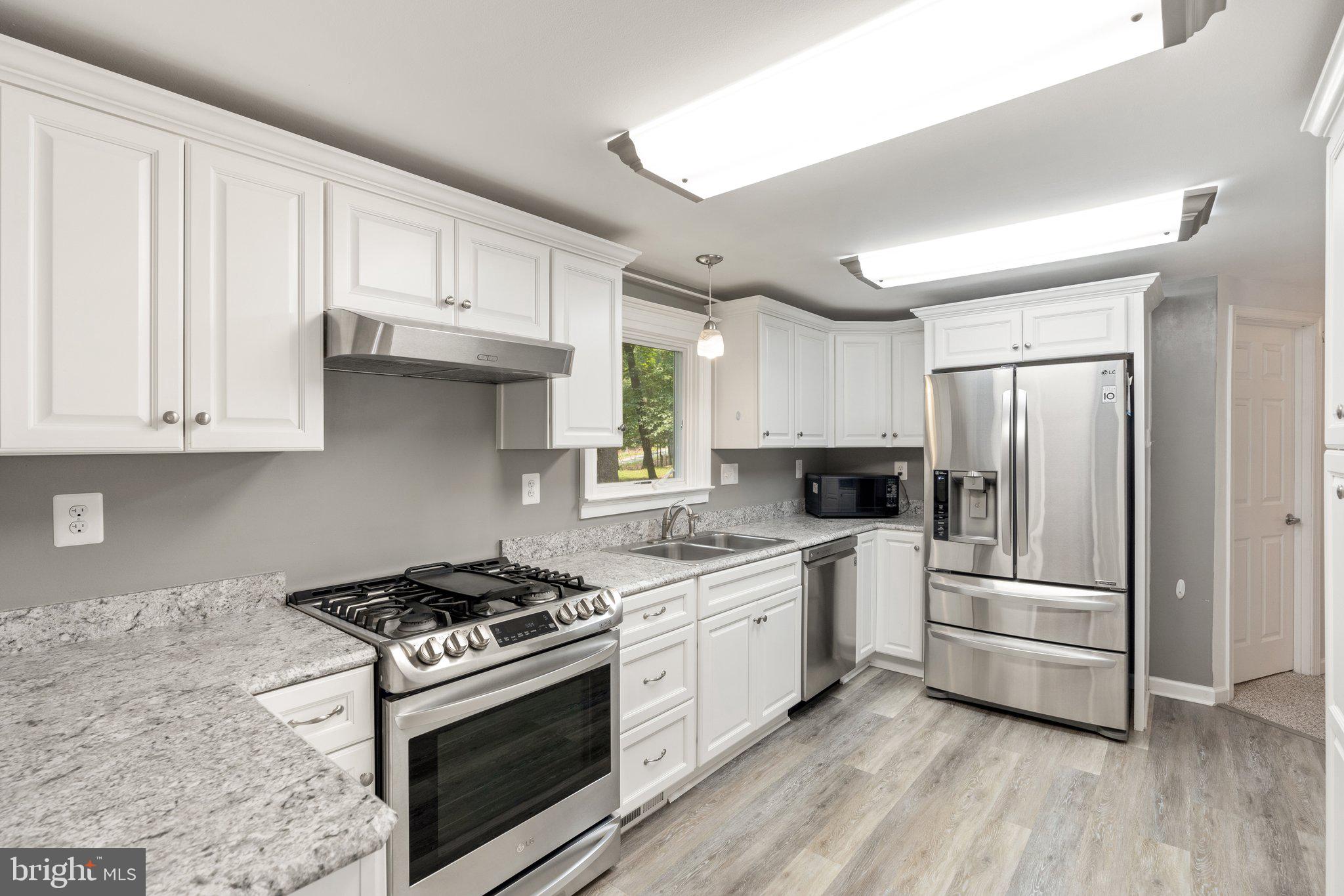 RIVER VIEW PARK - Residential