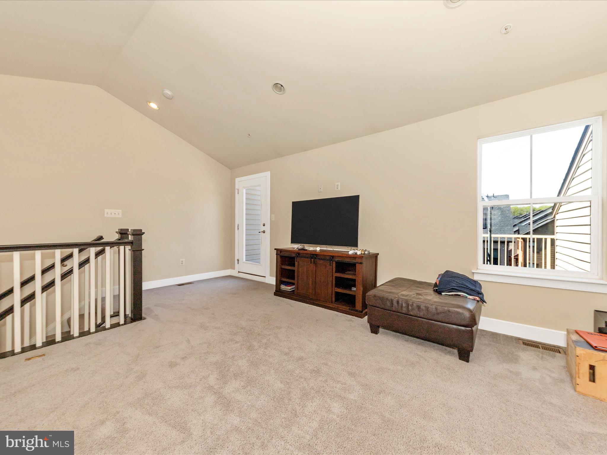 CLARKSBURG SQUARE - Residential