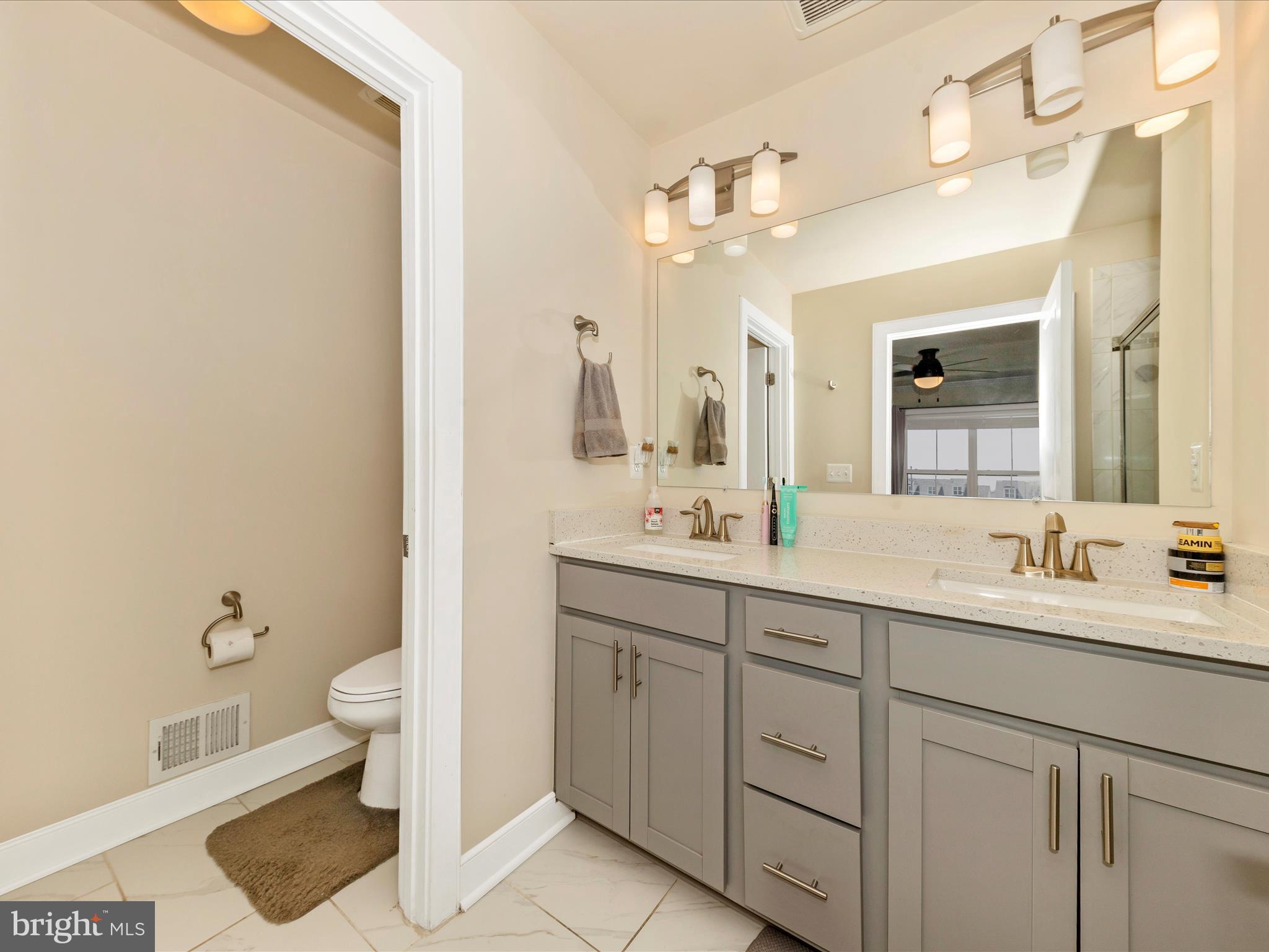 CLARKSBURG SQUARE - Residential