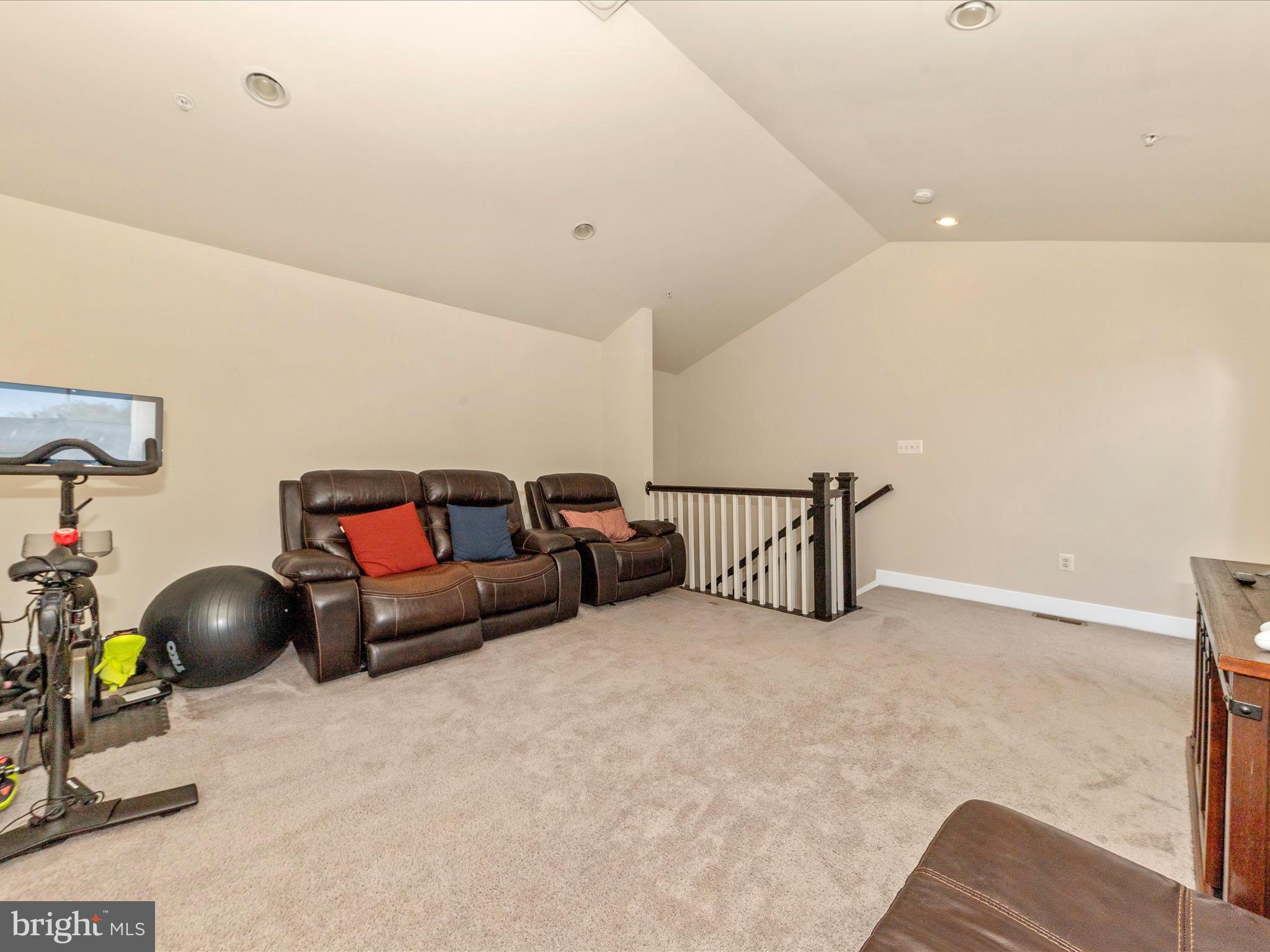 CLARKSBURG SQUARE - Residential