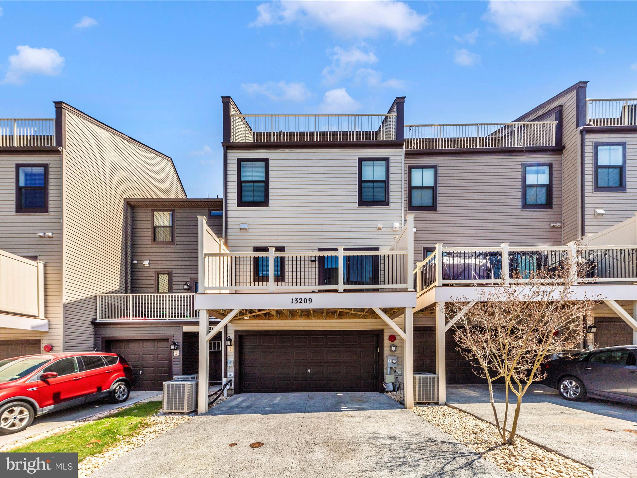 CLARKSBURG SQUARE - Residential