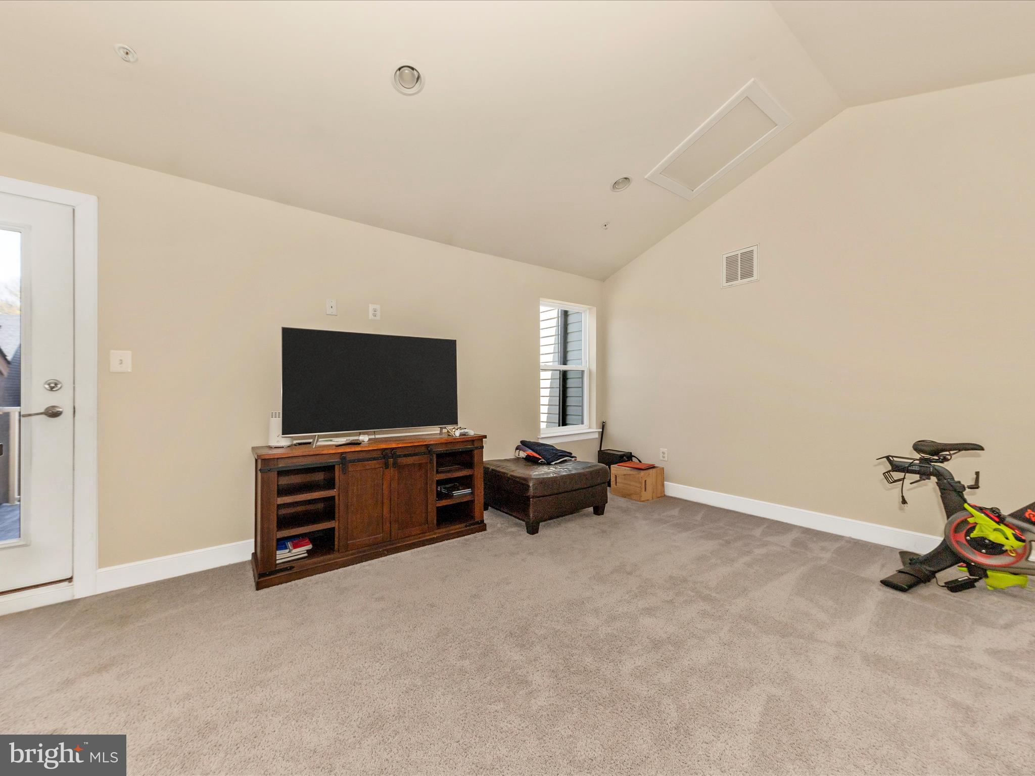 CLARKSBURG SQUARE - Residential