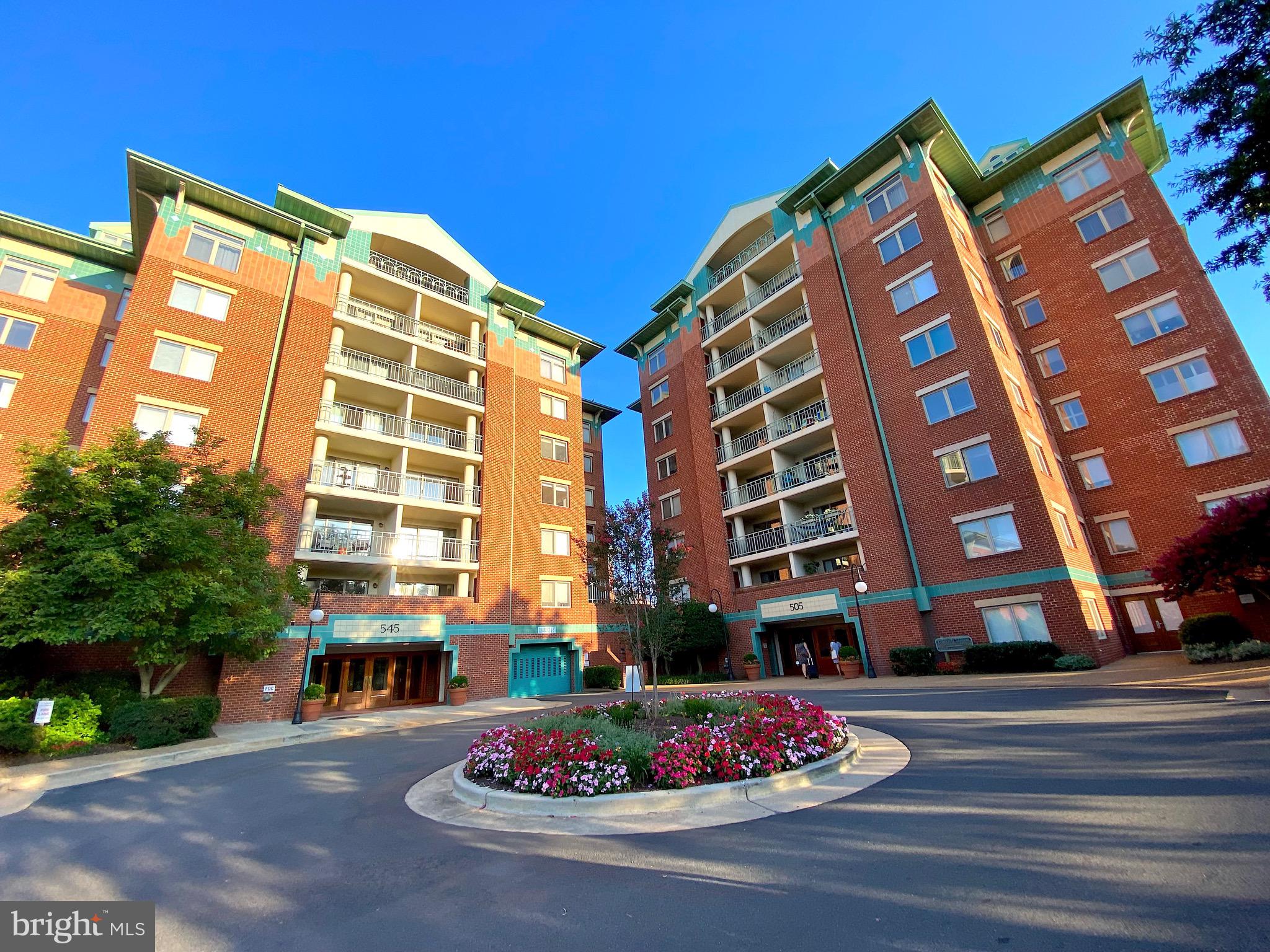 COLECROFT STATION - Residential Lease