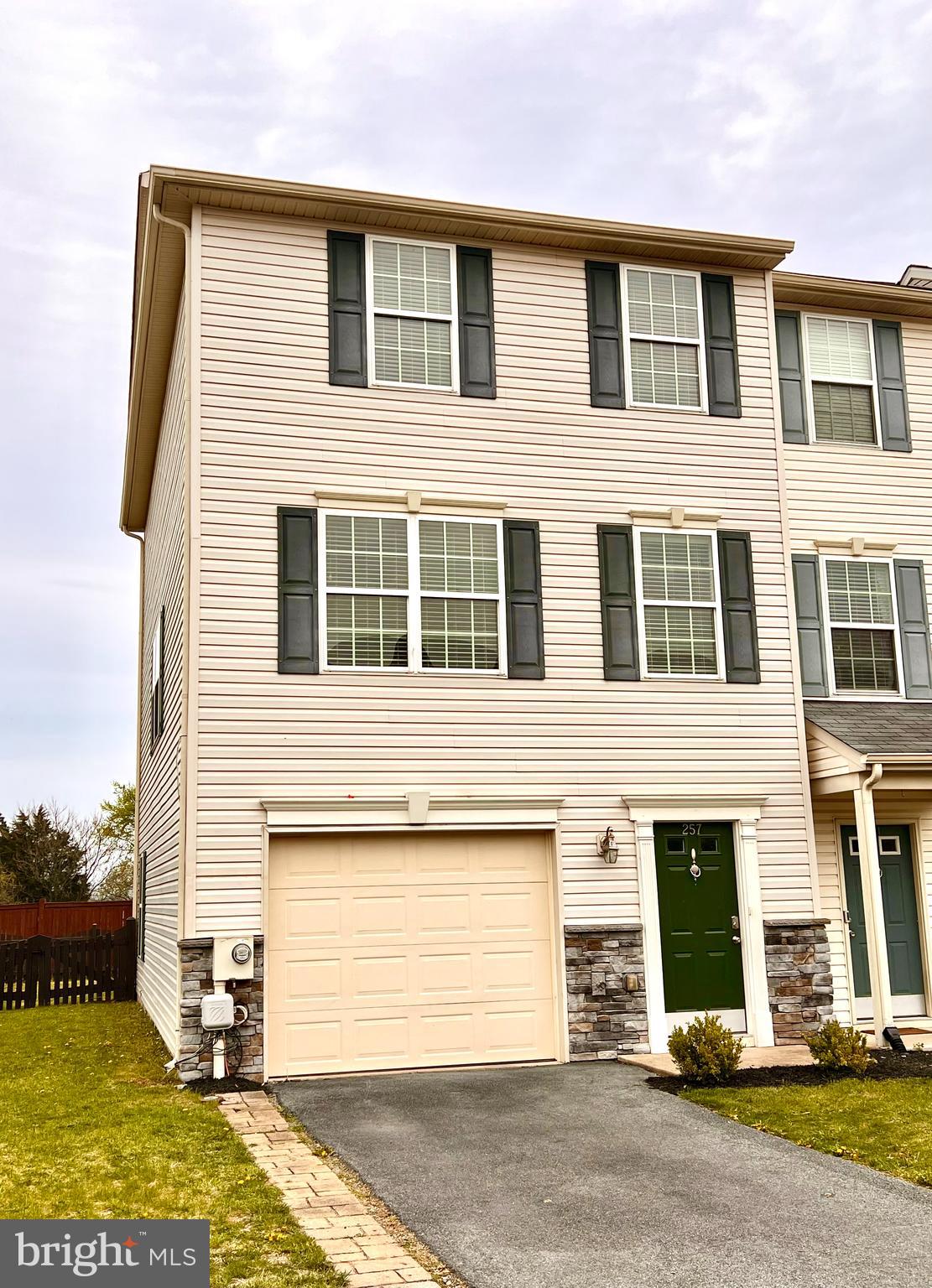 HAMMONDS MILL - Residential