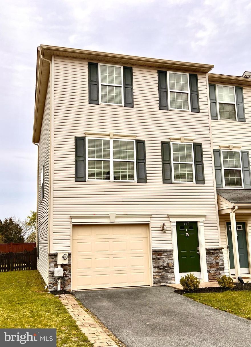 Beautiful end unit "Jamison" model townhome in sought after Hammonds Mill subdivision! There's room to spread out both inside and out here! This home features approximately 1,884 finished square feet on 3 levels, including a large primary bedroom and 2 generously-sized secondary bedrooms, 4 bathrooms (2 full bathrooms - one primary en-suite and one hall bath on the upper floor; 2 half baths - one on the main level and one on the bottom level), and laundry area on the upper level. Because this home is an end unit, there are also additional windows on the side of the main level and lower level that let in abundant natural light, and it sits on a larger corner lot!  The home also boasts fresh paint and new carpet throughout.  This one will not last long - schedule your showing today!

Please note, square footage amounts are estimated. Buyer should exercise due diligence to verify.