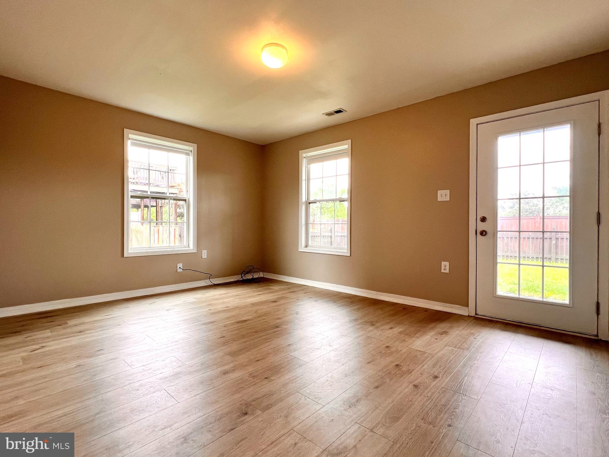 HAMMONDS MILL - Residential