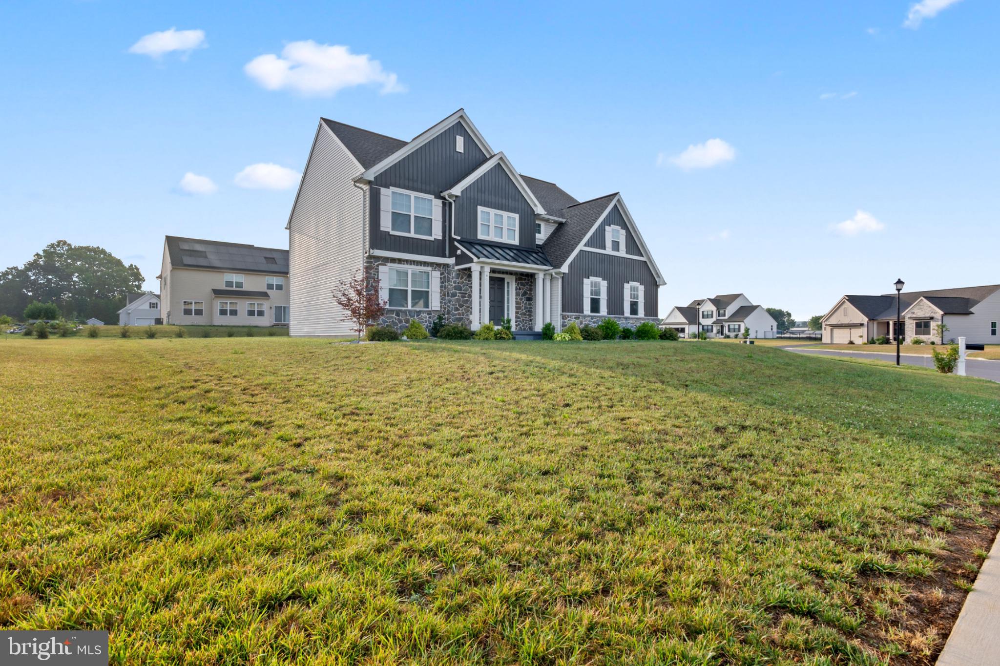 61 MONTICELLO DR L-0087 DRIVE