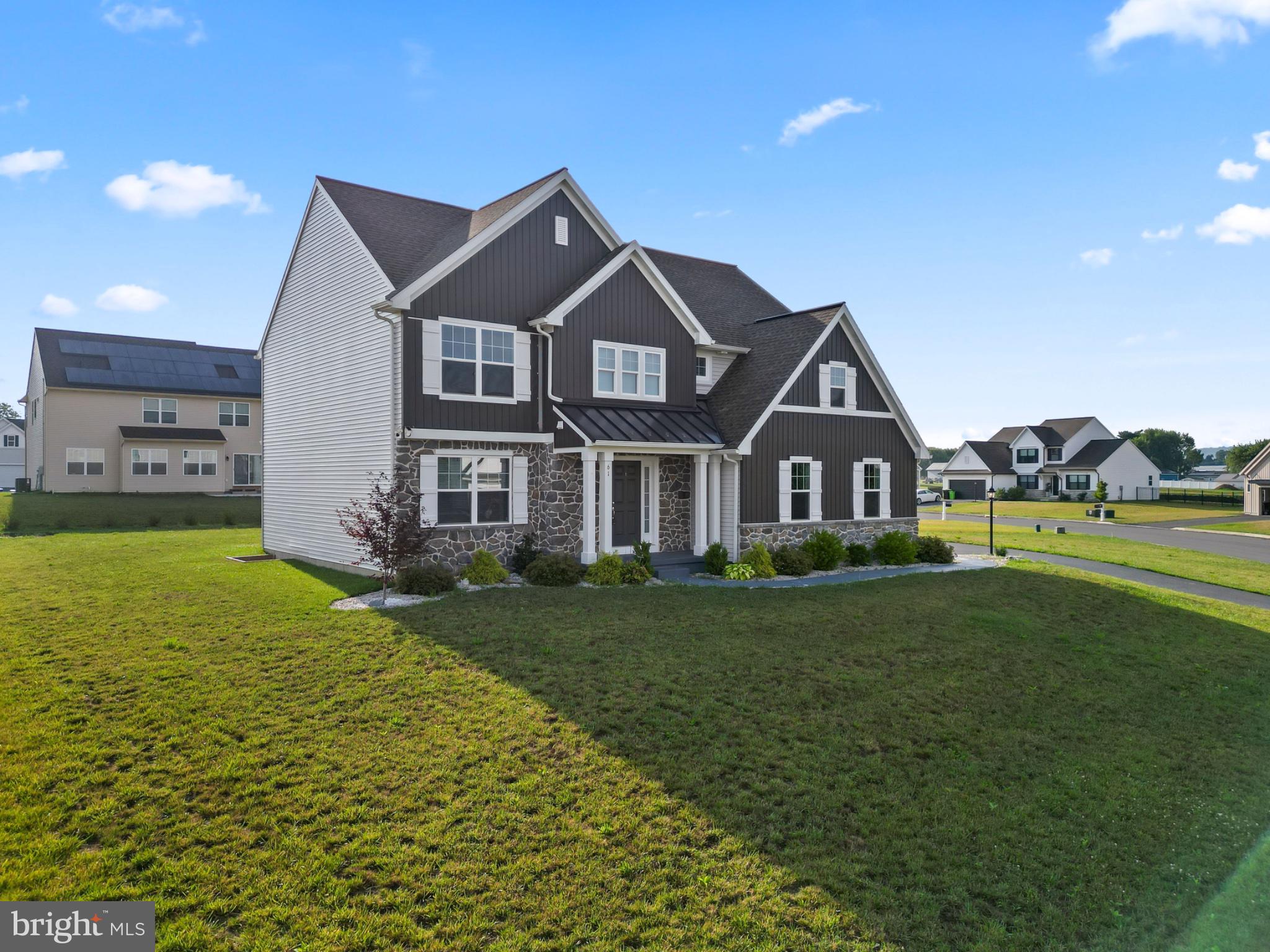 61 MONTICELLO DR L-0087 DRIVE