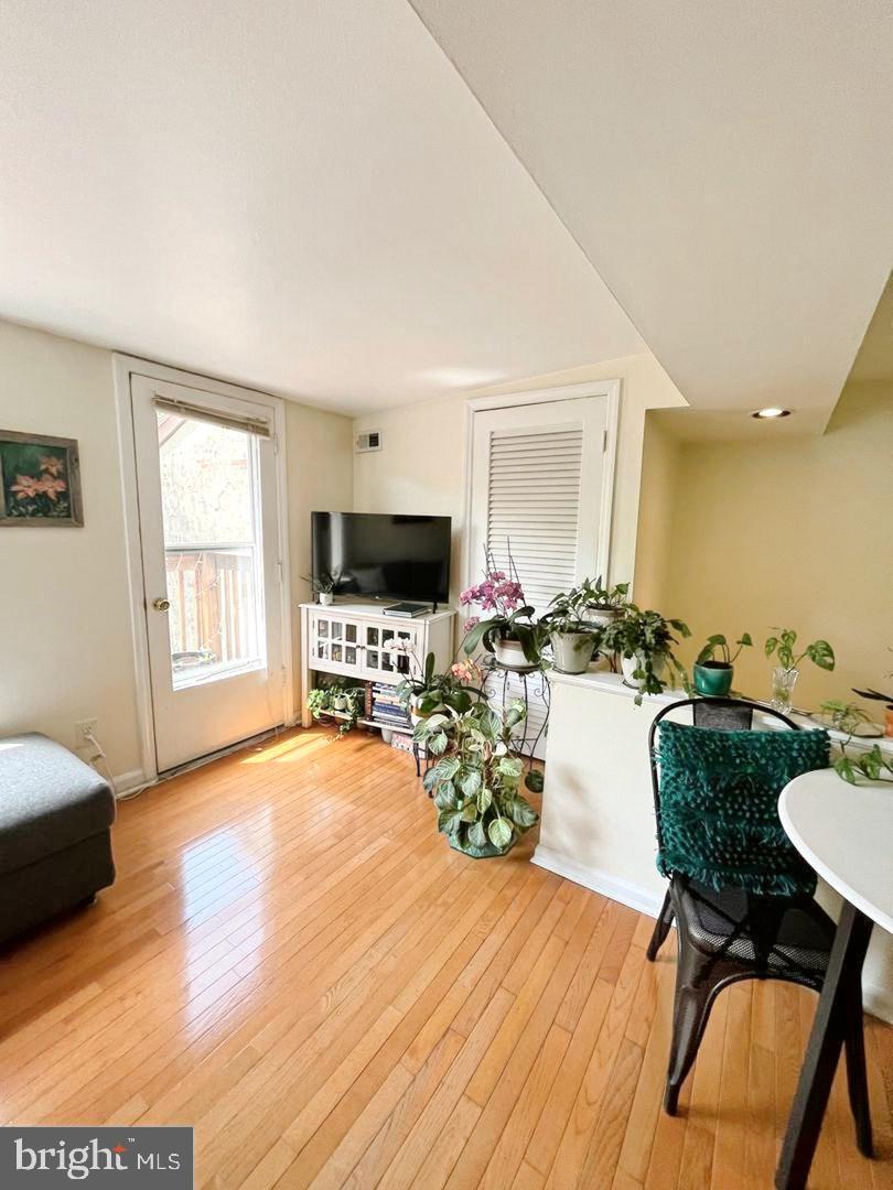 WASHINGTON SQ WEST - Residential Lease