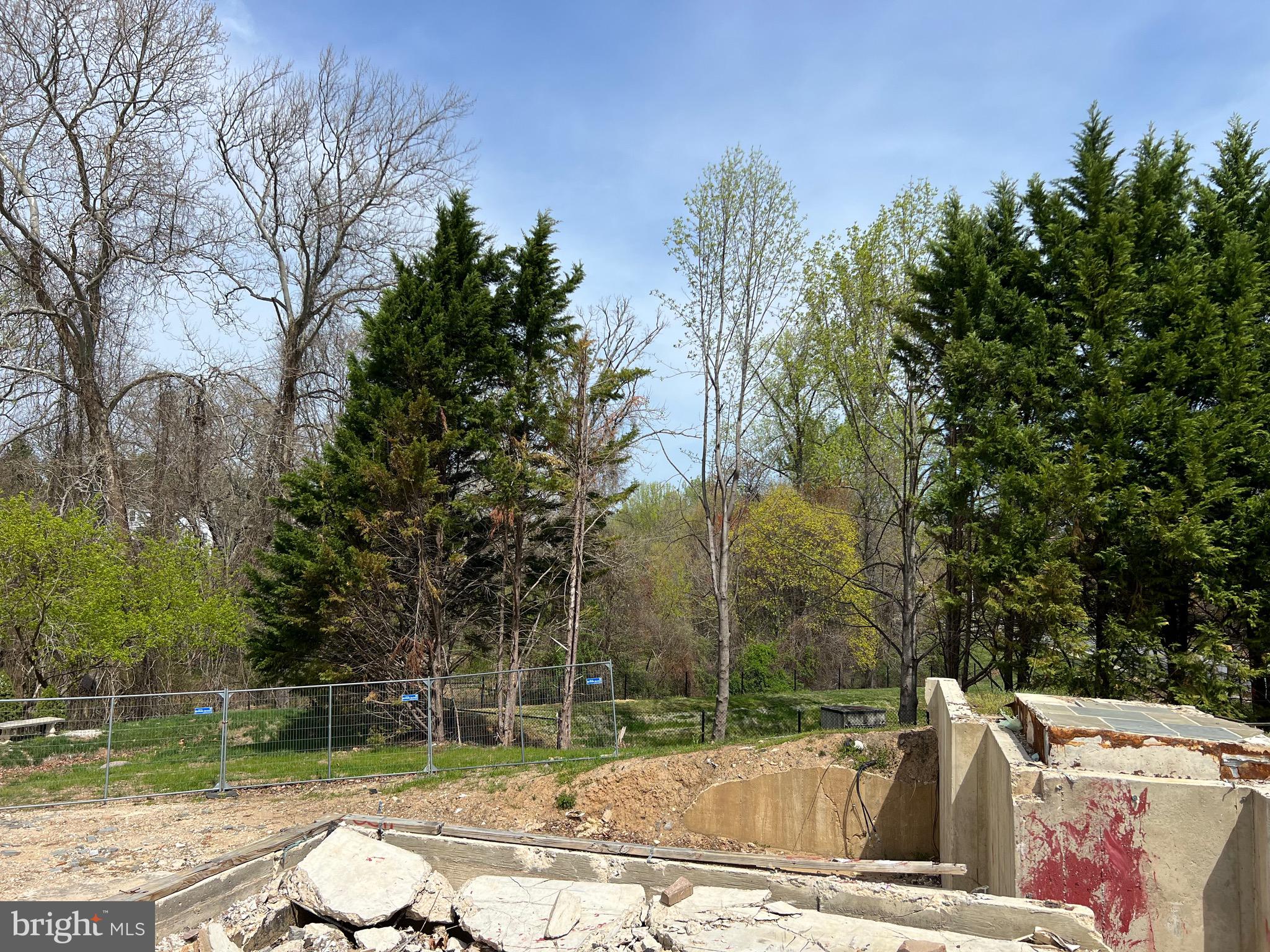 HARFORD GREEN - Land