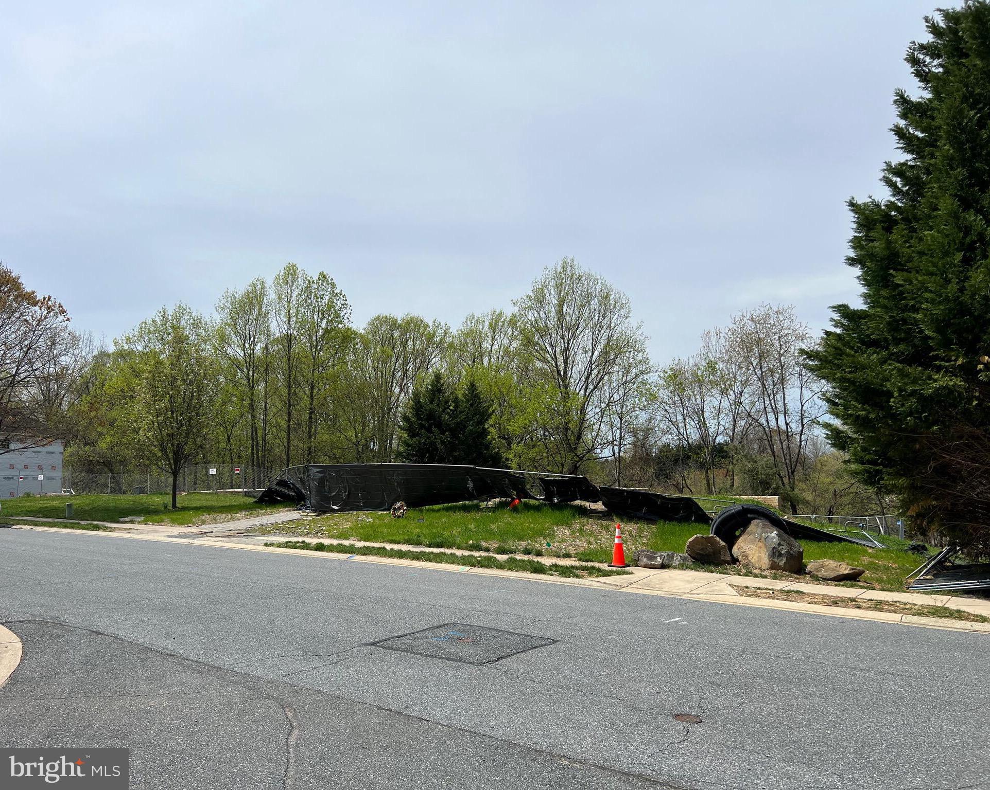 HARFORD GREEN - Land