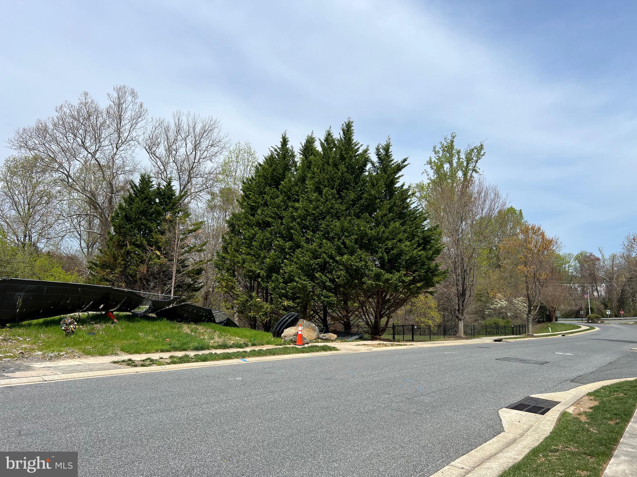 HARFORD GREEN - Land