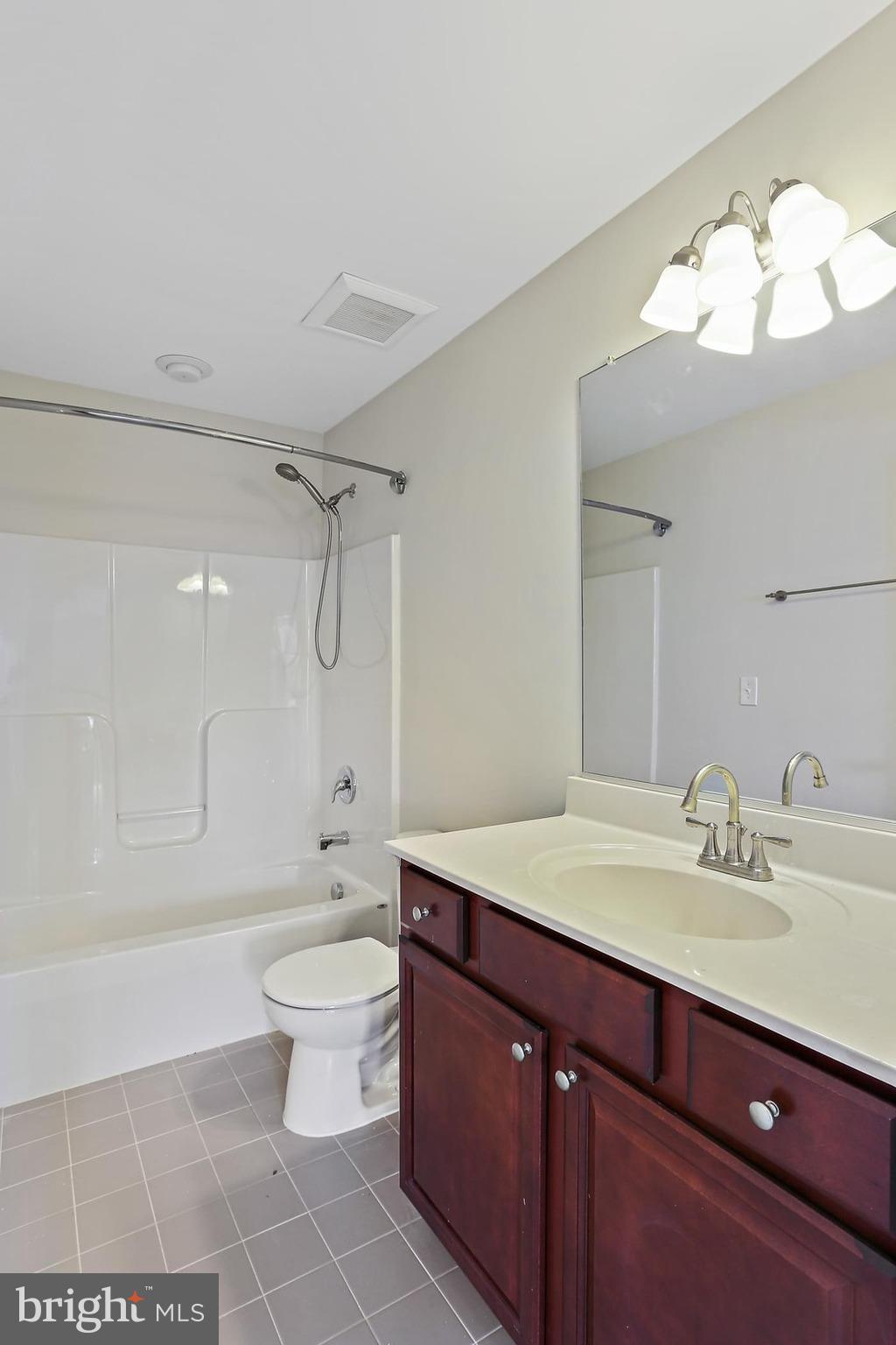 NORTH SHORE LANDING - Residential