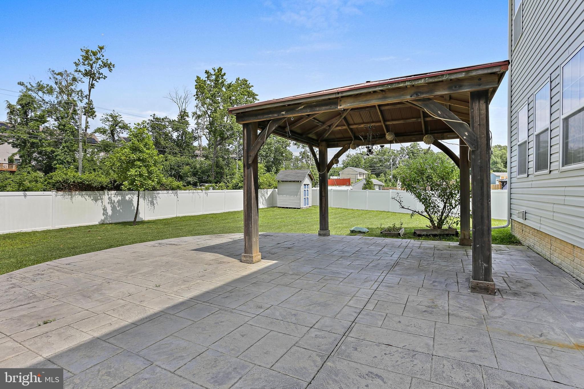 NORTH SHORE LANDING - Residential